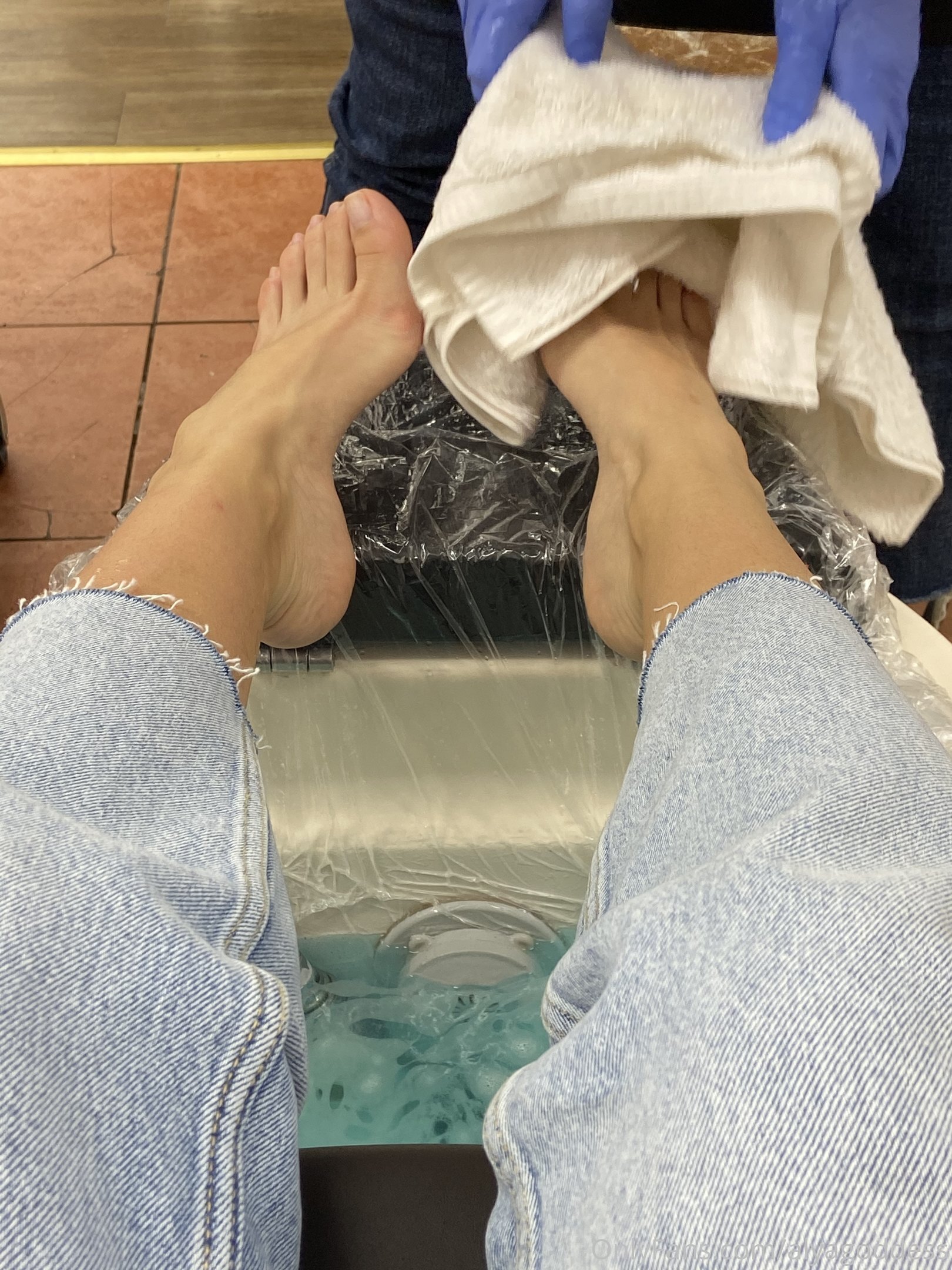 alyagoddess feet photo 13