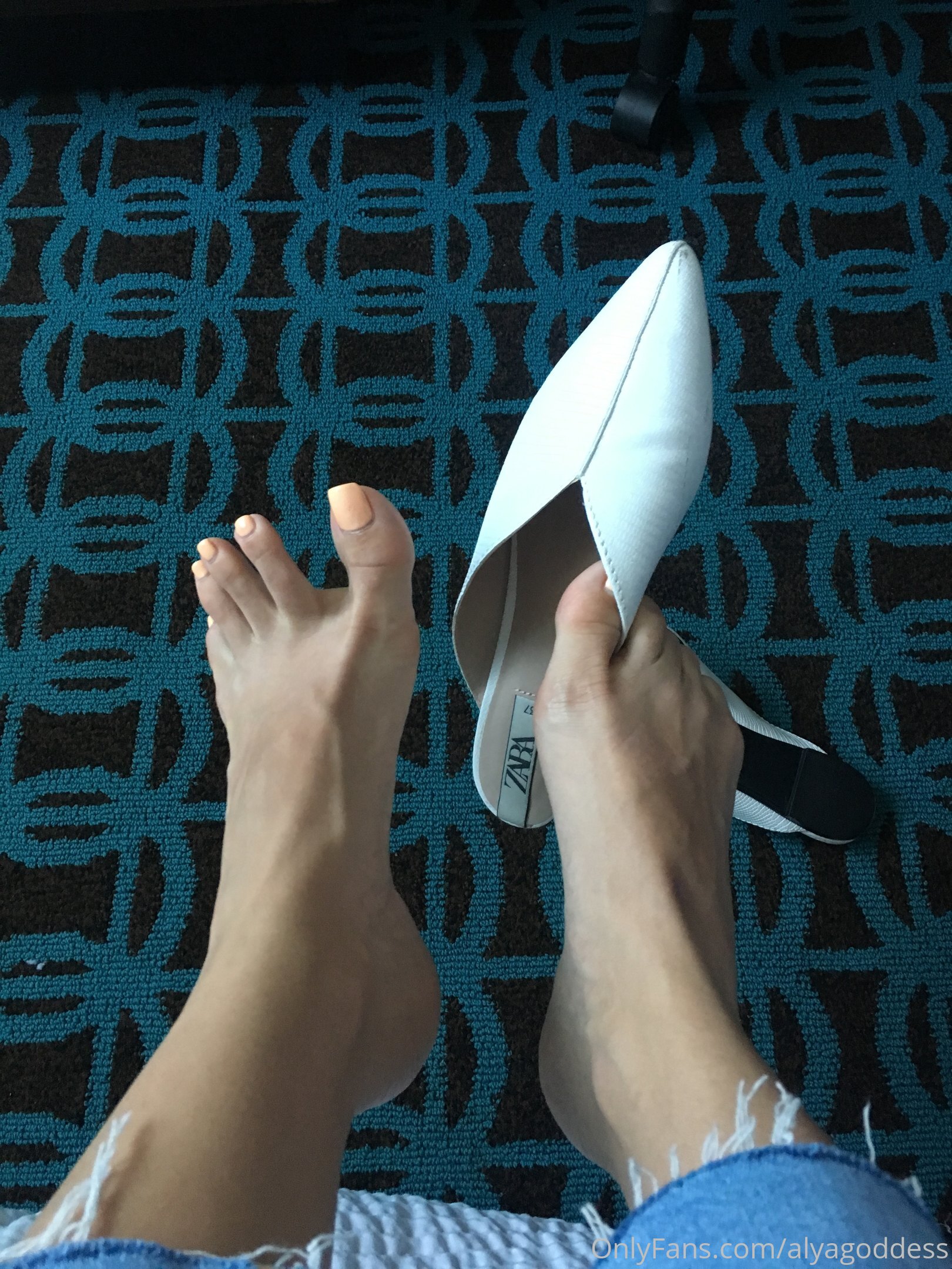 alyagoddess feet photo 12