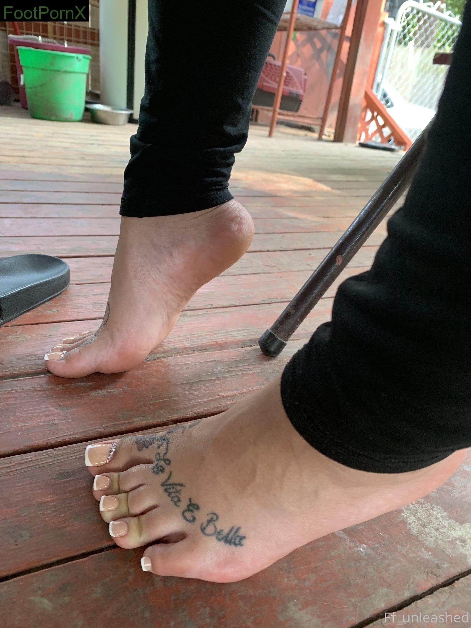 told_truths C feet photo 10