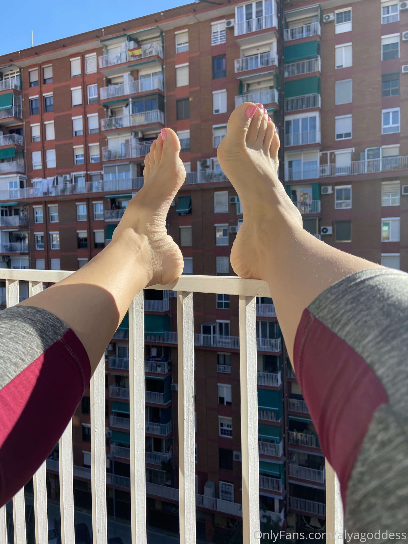 alyagoddess feet photo 19