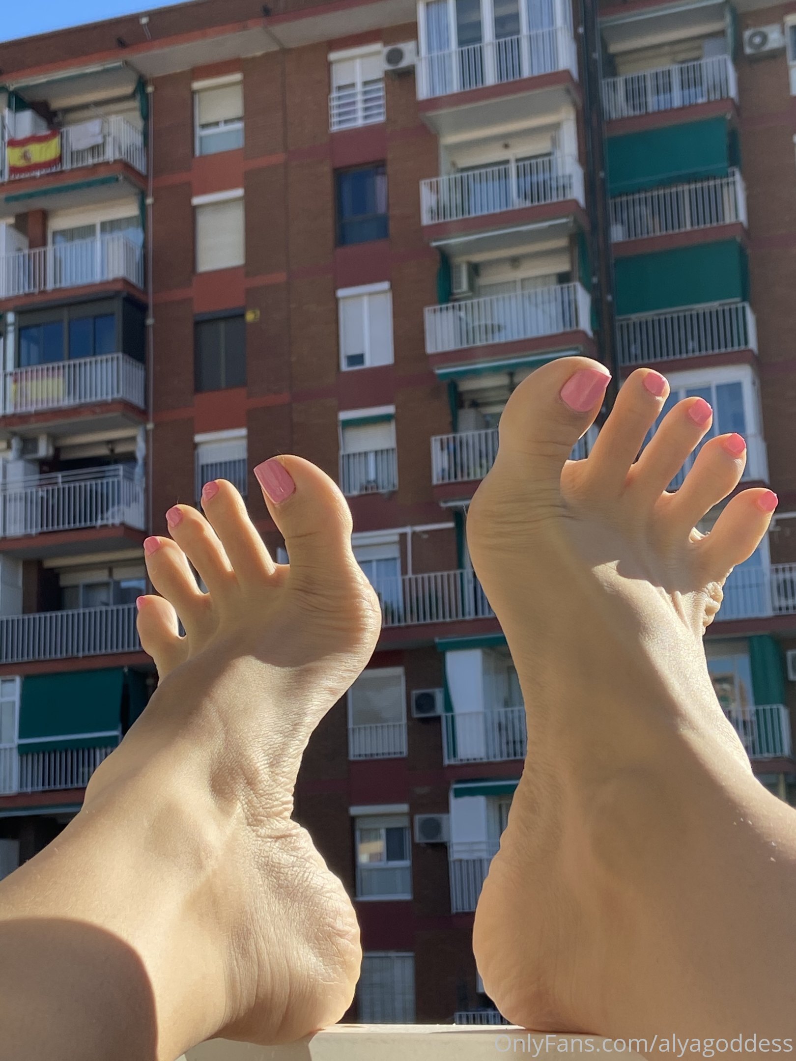 alyagoddess feet photo 21