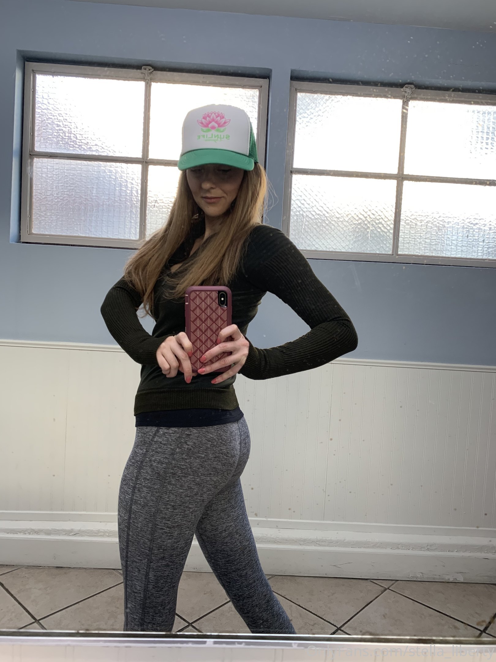 stella_liberty feet photo 17