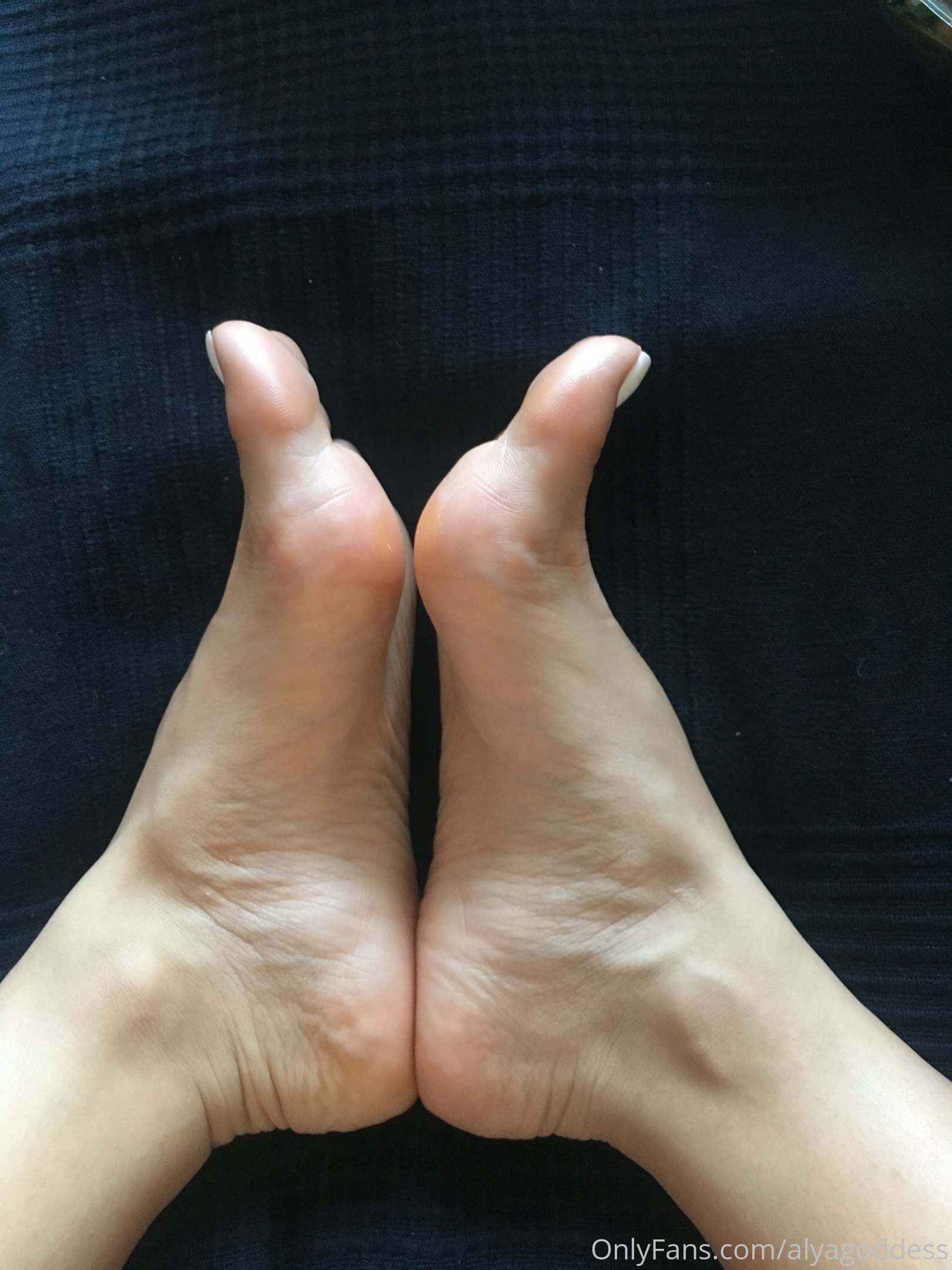 alyagoddess feet photo 14