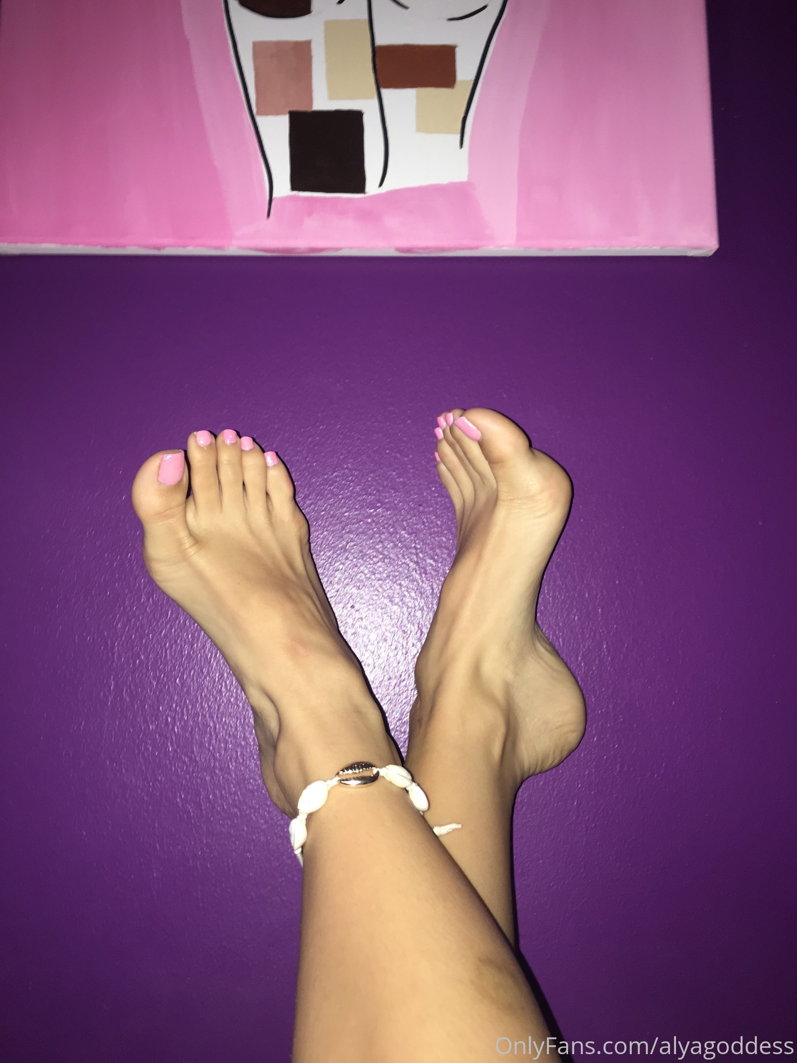 alyagoddess feet photo 3