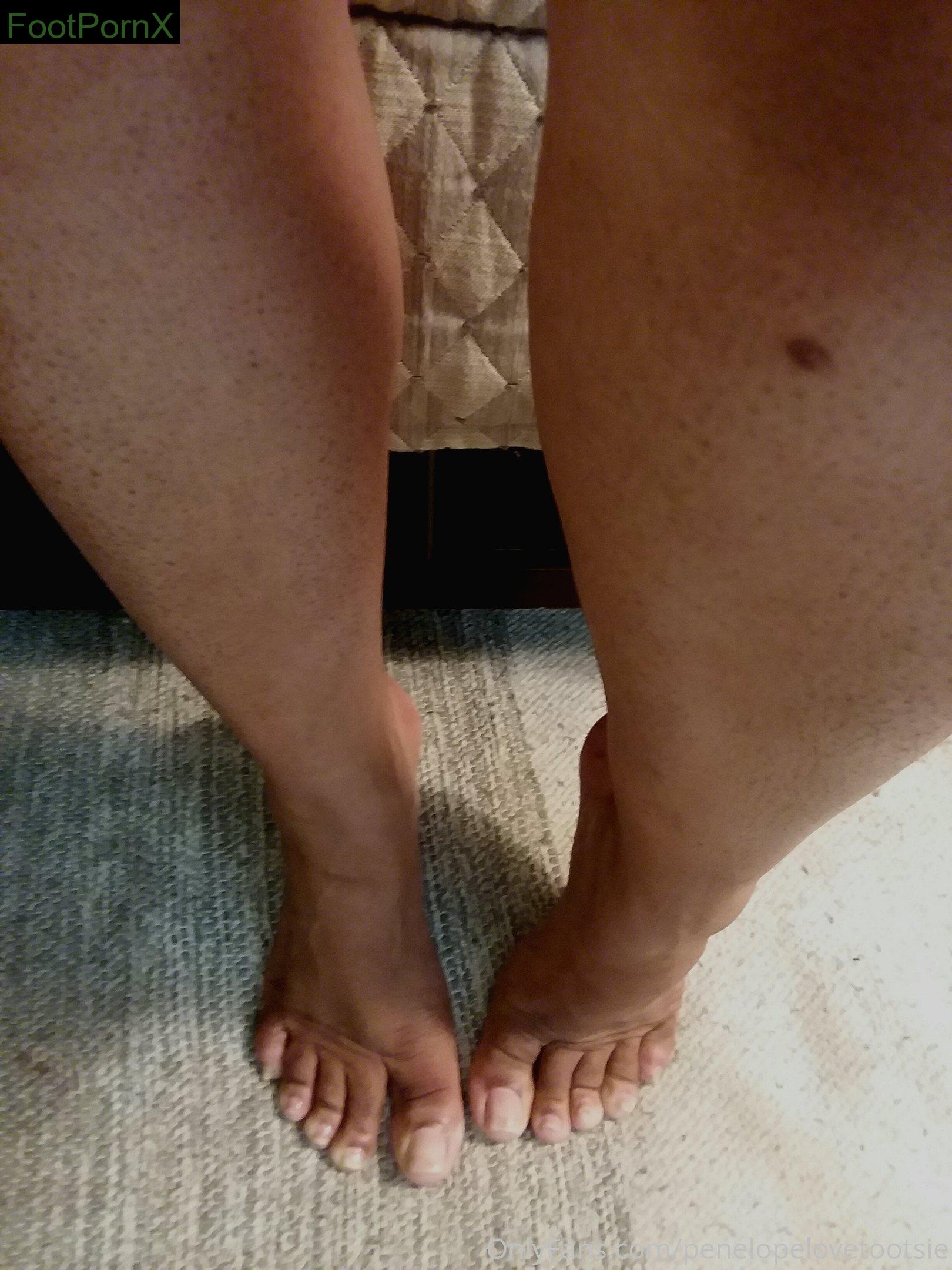 penelopelovetootsiez feet photo 7