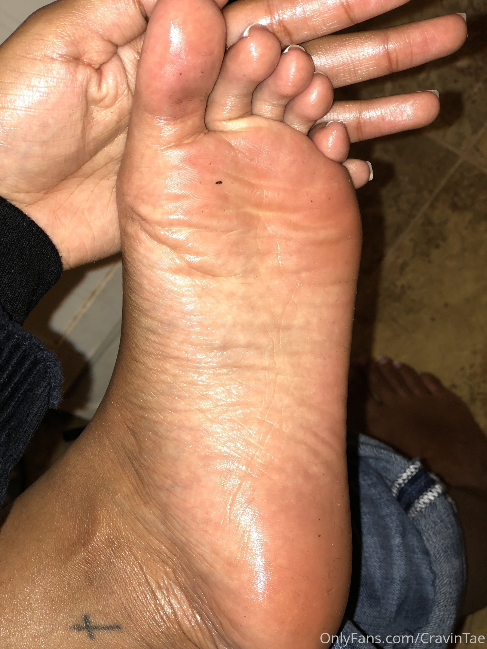 cravintae feet photo 5