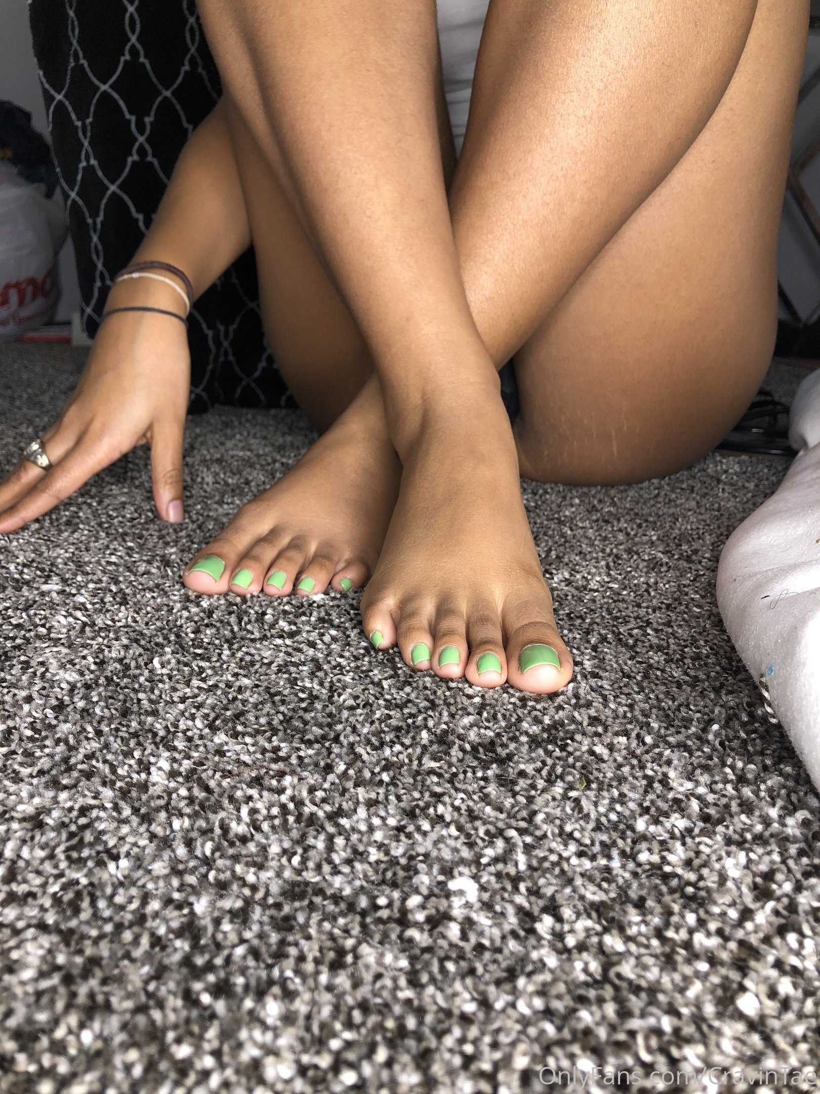 cravintae feet photo 1