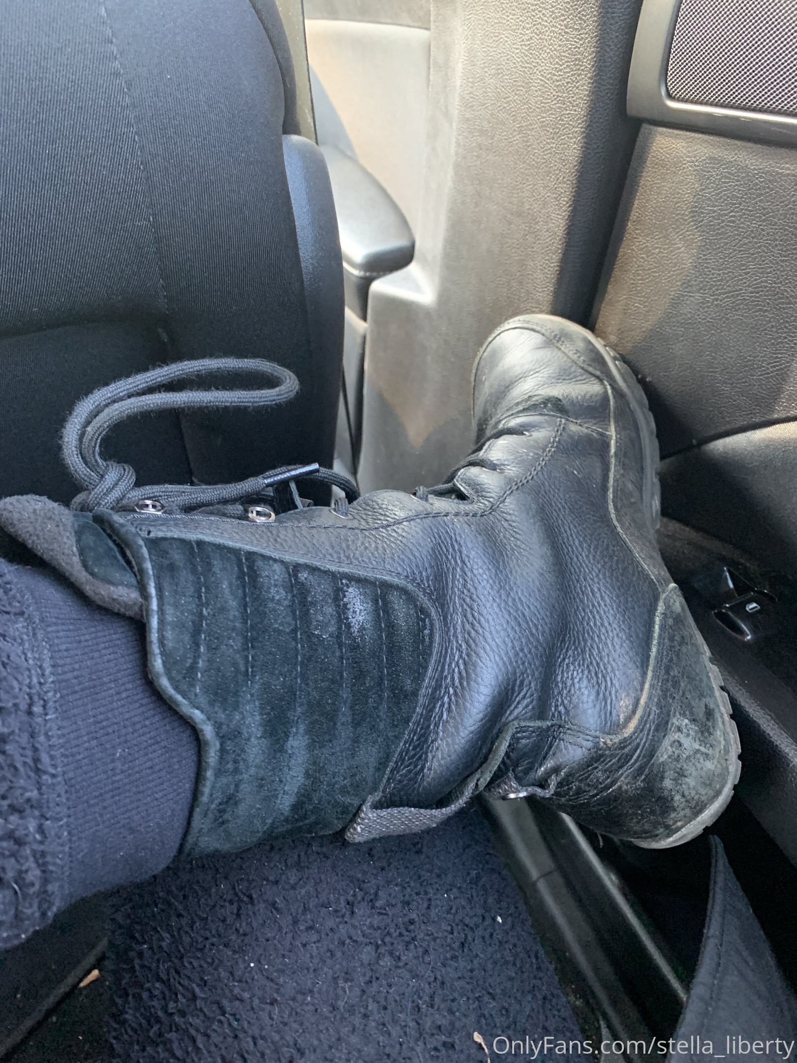 stella_liberty feet photo 11