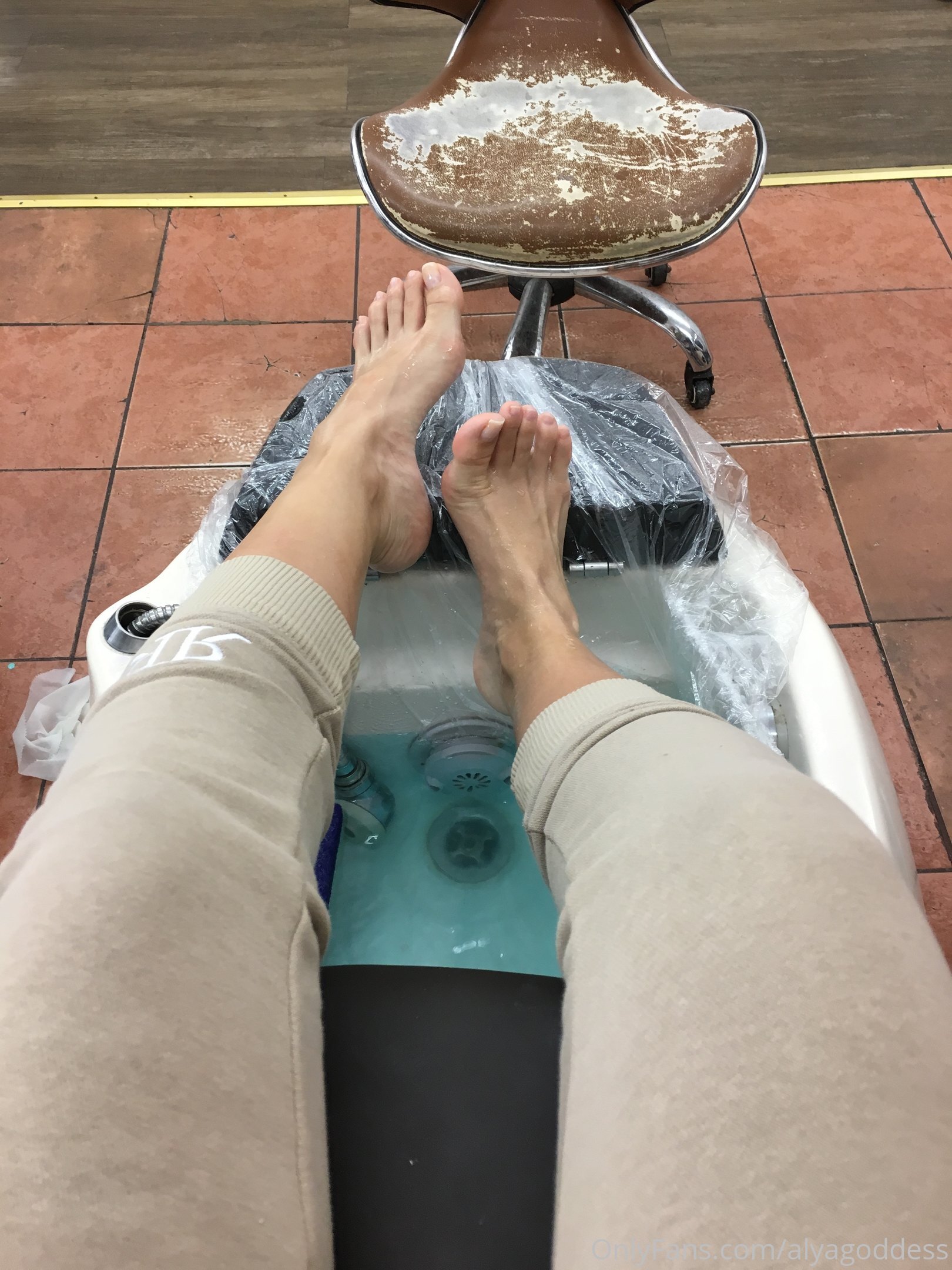 alyagoddess feet photo 20