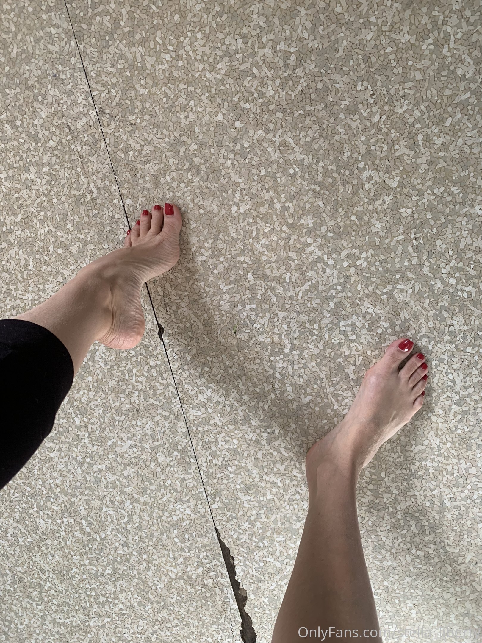 stella_liberty feet photo 5