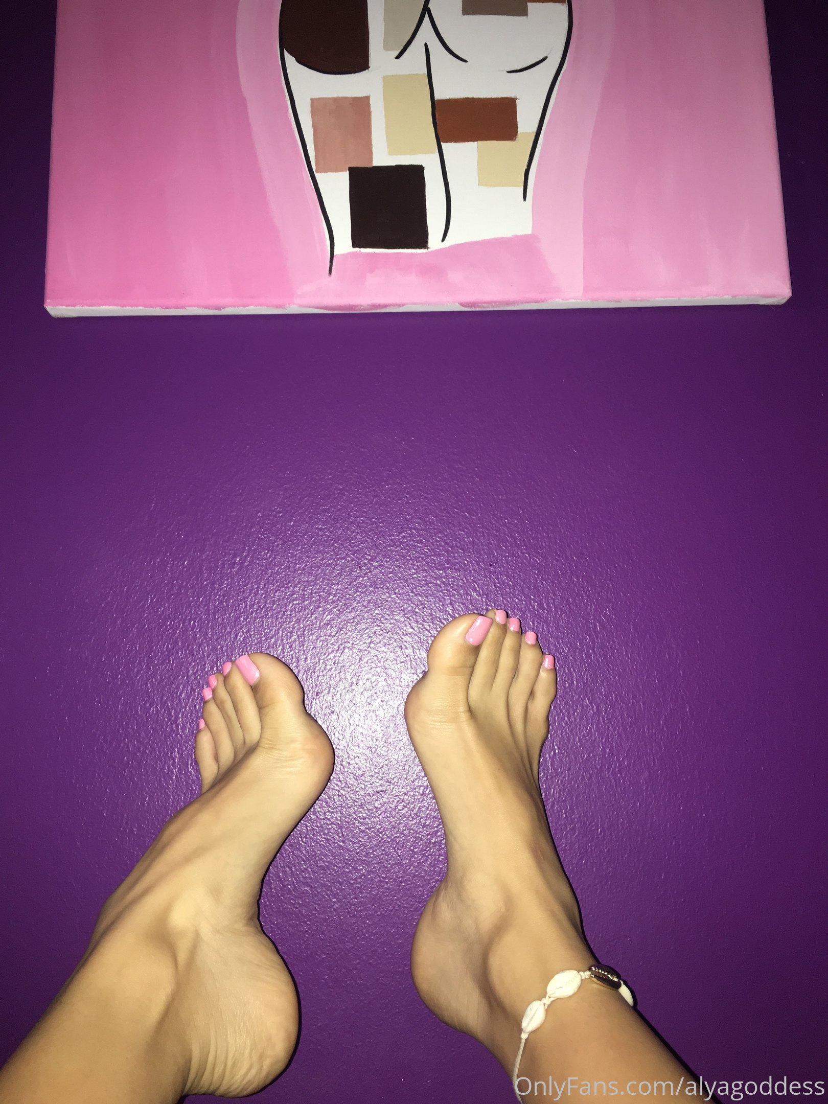 alyagoddess feet photo 5