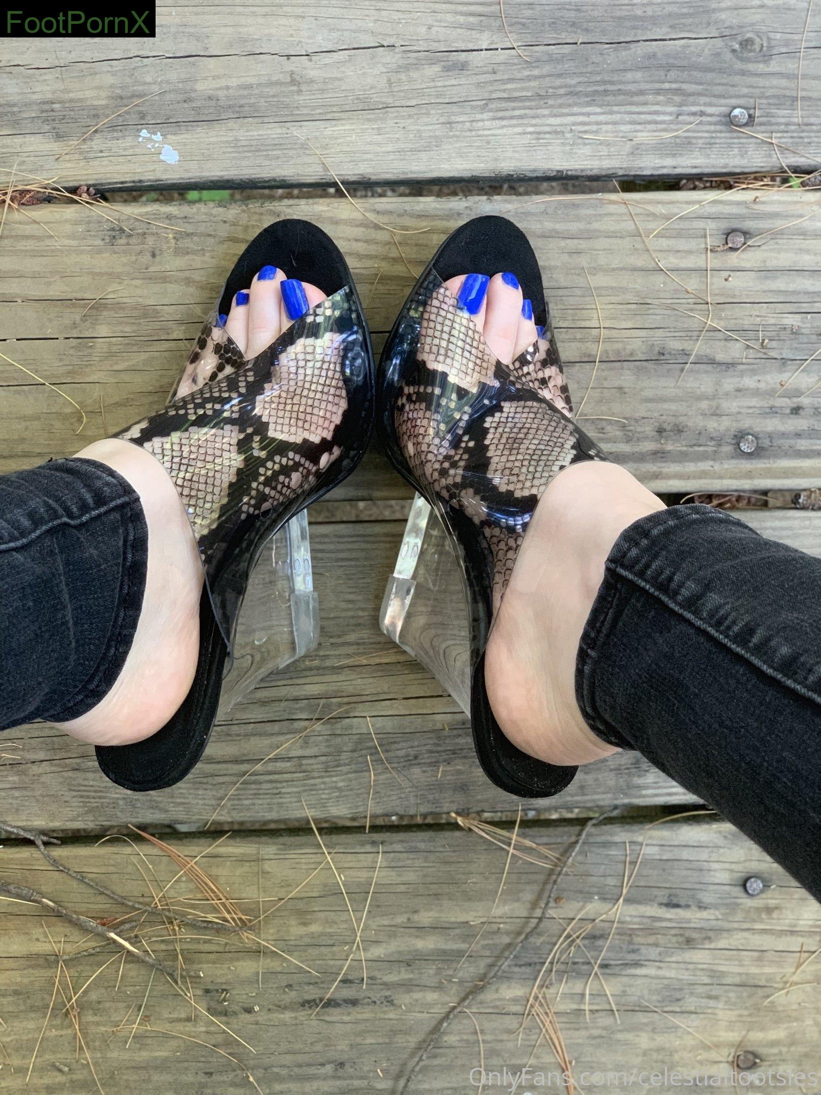 celestialtootsies feet photo 19