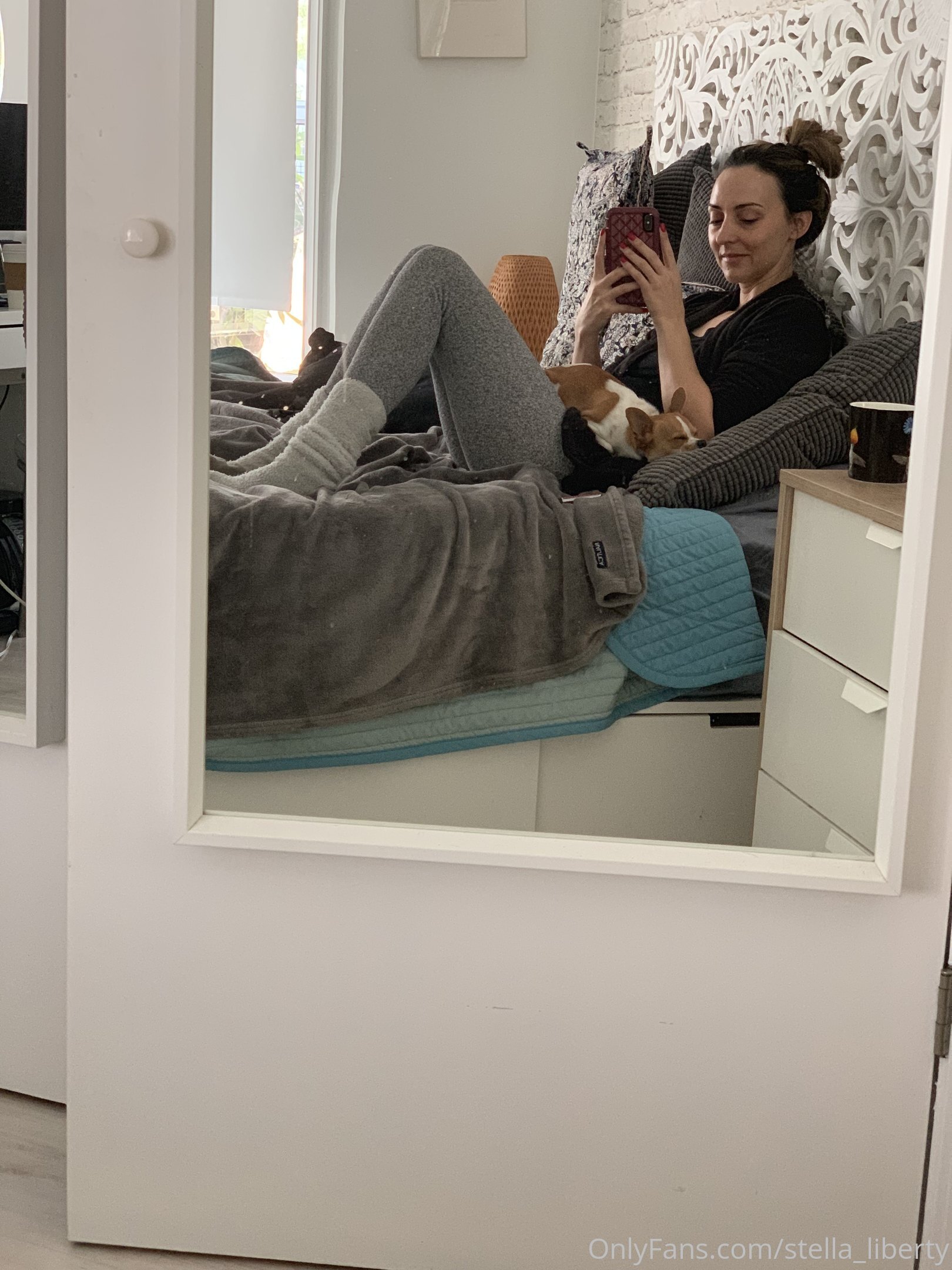 stella_liberty feet photo 8