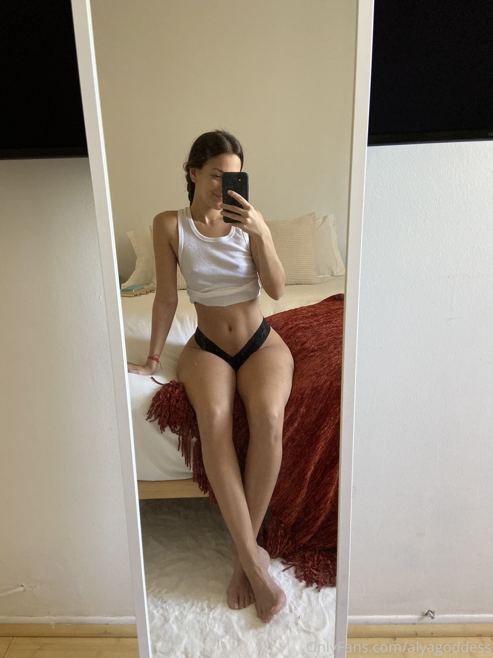 alyagoddess feet photo 3
