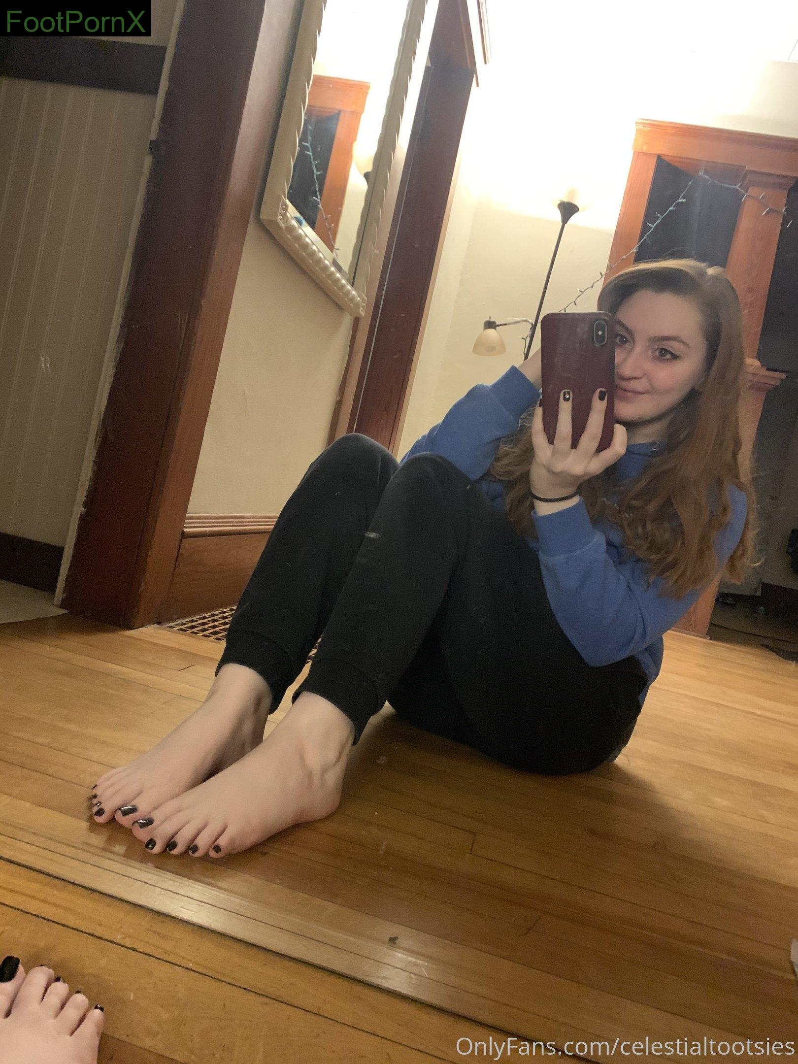 celestialtootsies feet photo 1