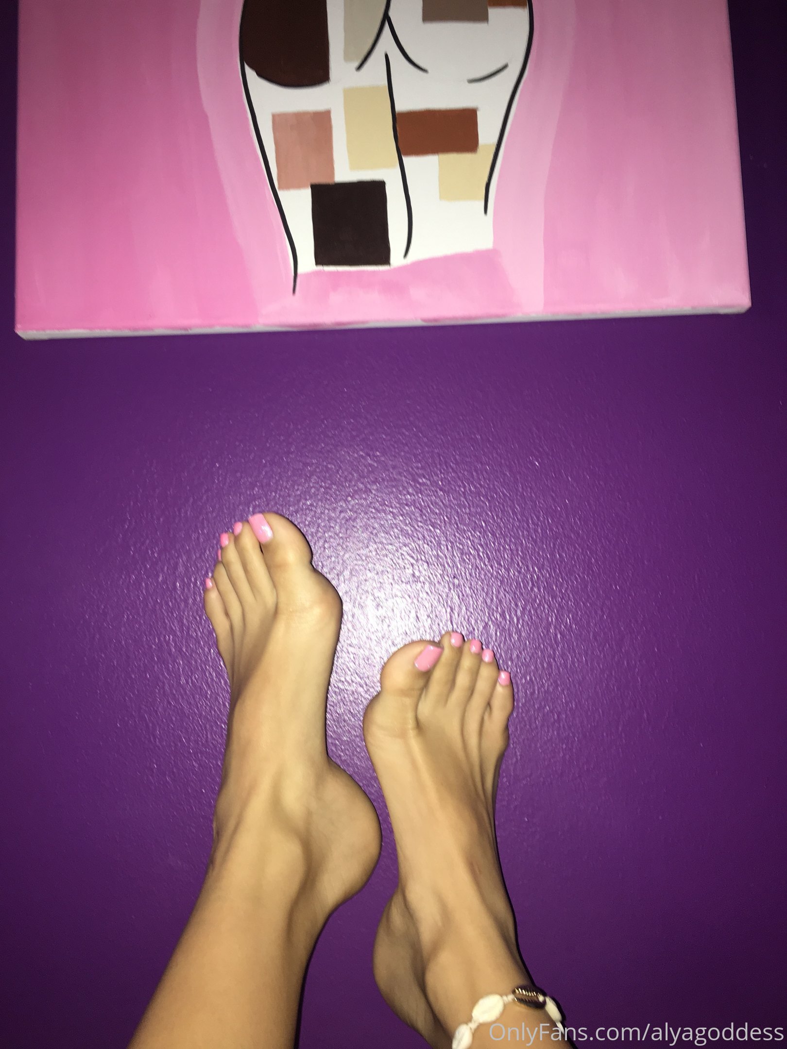 alyagoddess feet photo 5