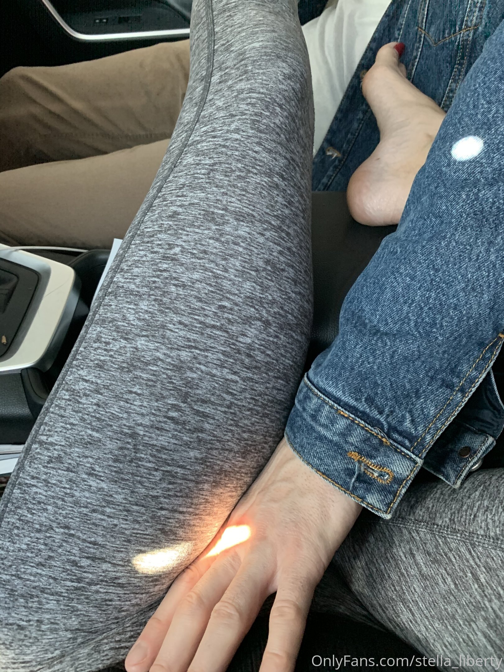 stella_liberty feet photo 4