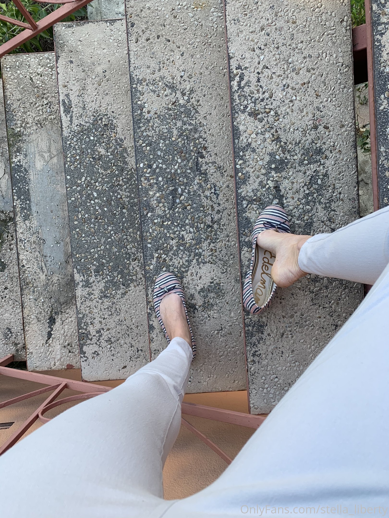 stella_liberty feet photo 3