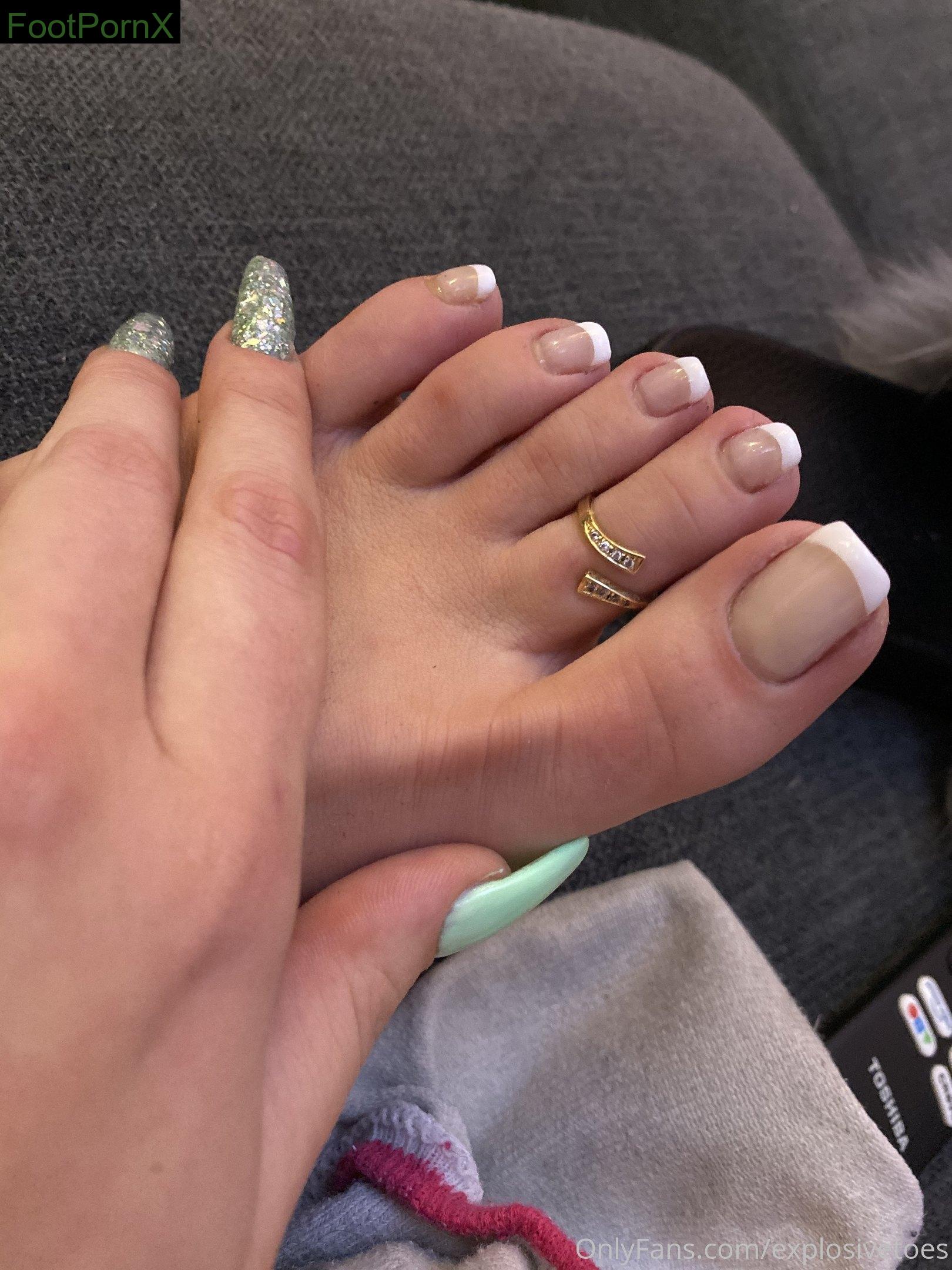 explosivetoess feet photo 15