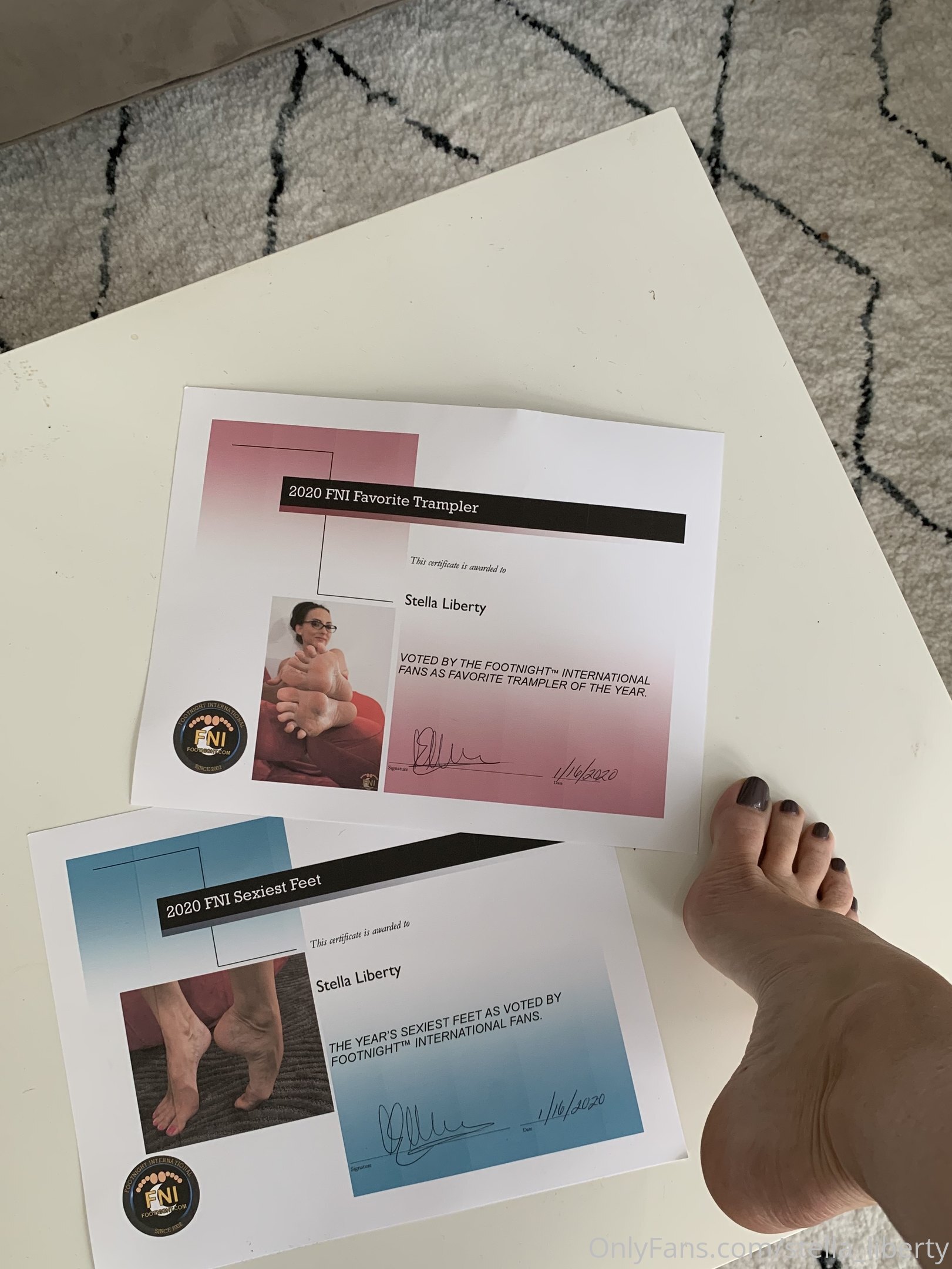 stella_liberty feet photo 1