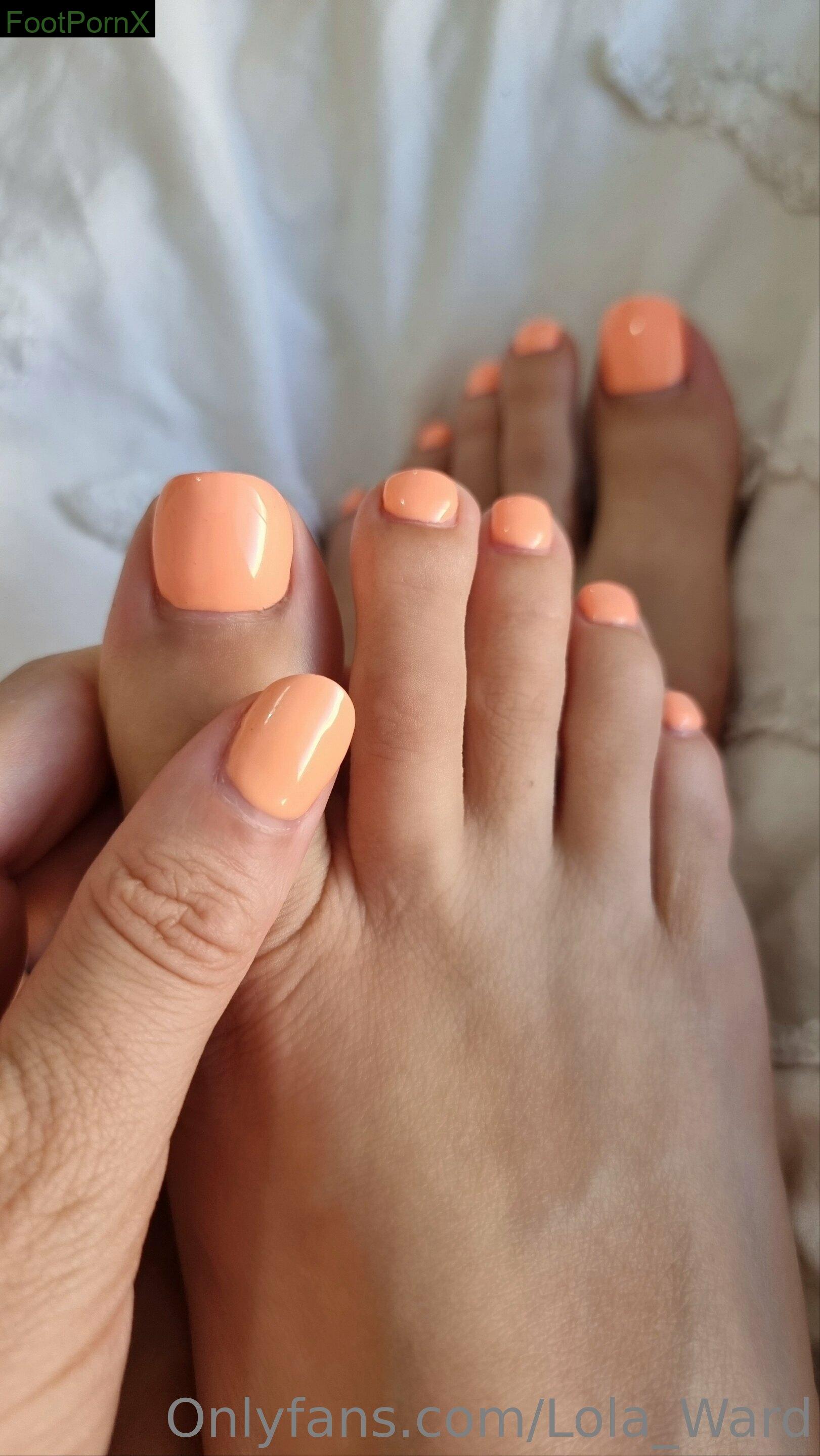 lola_ward feet photo 16