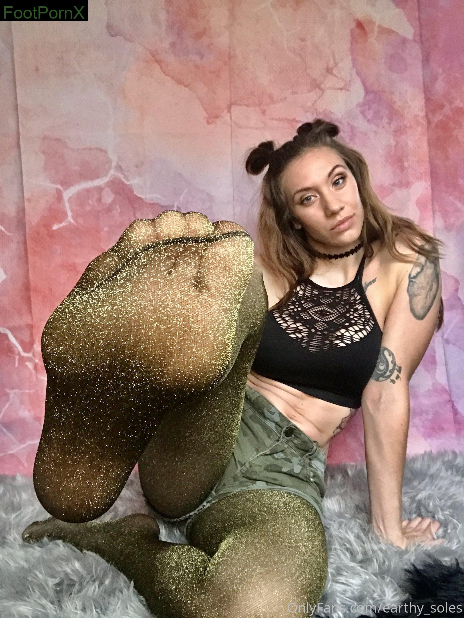 earthy_soles feet photo 22