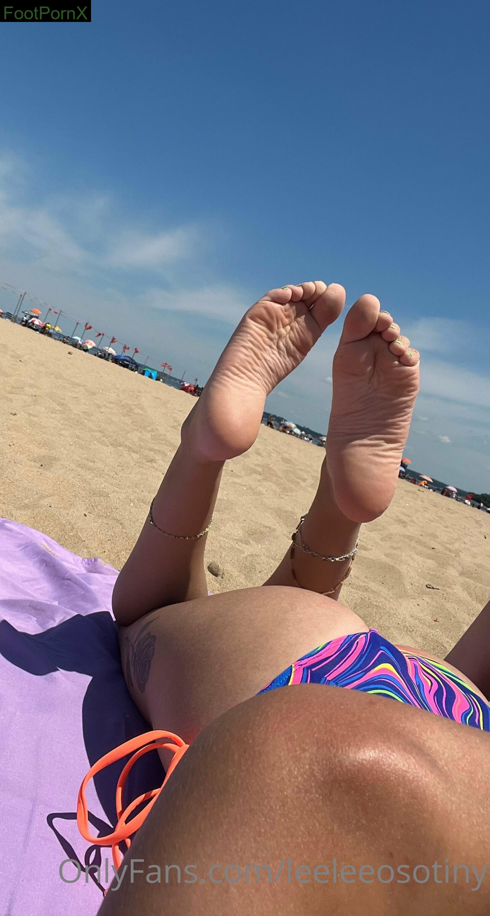 leeleeosotiny feet photo 21