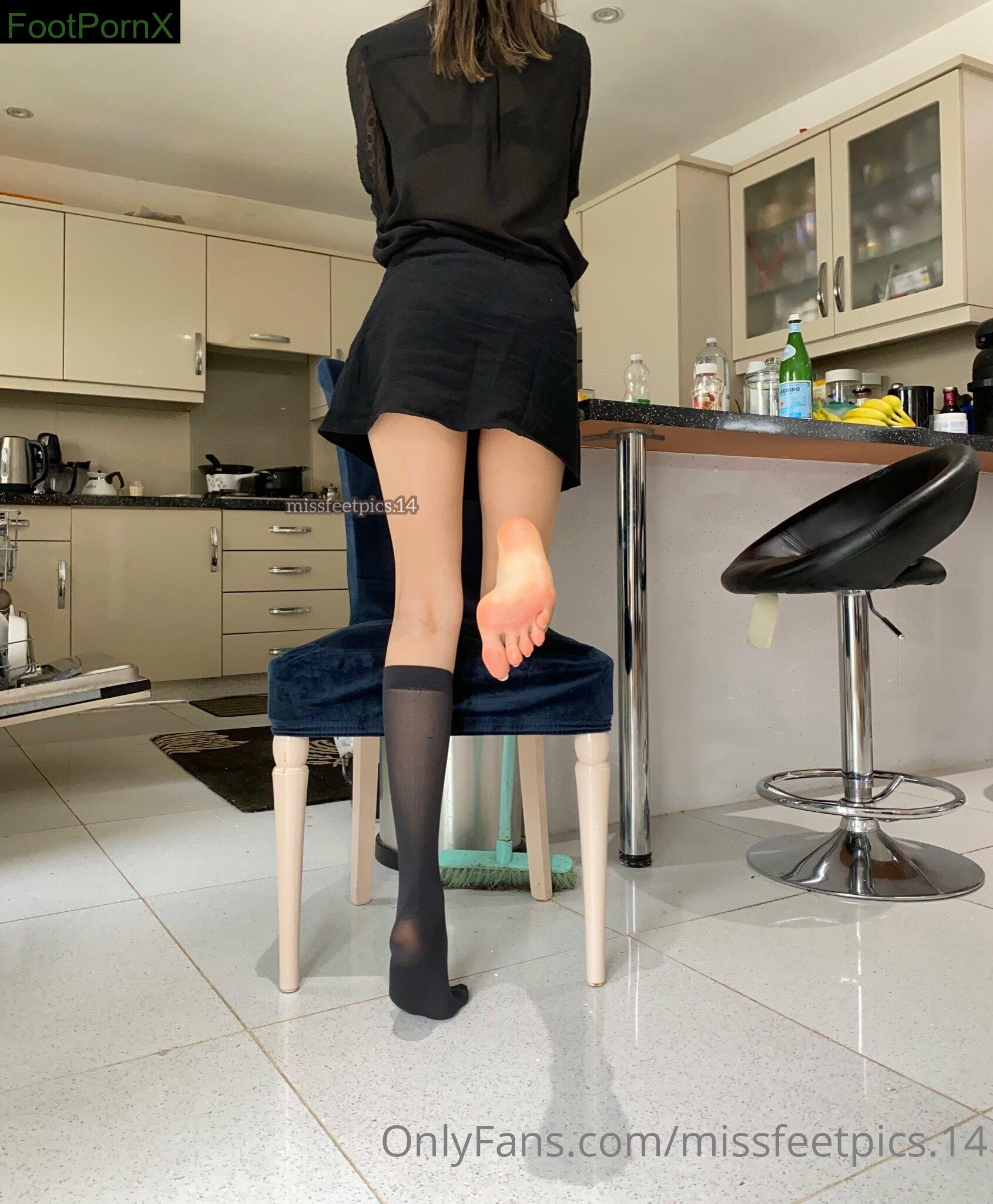 missfeetpics.14 feet photo 12