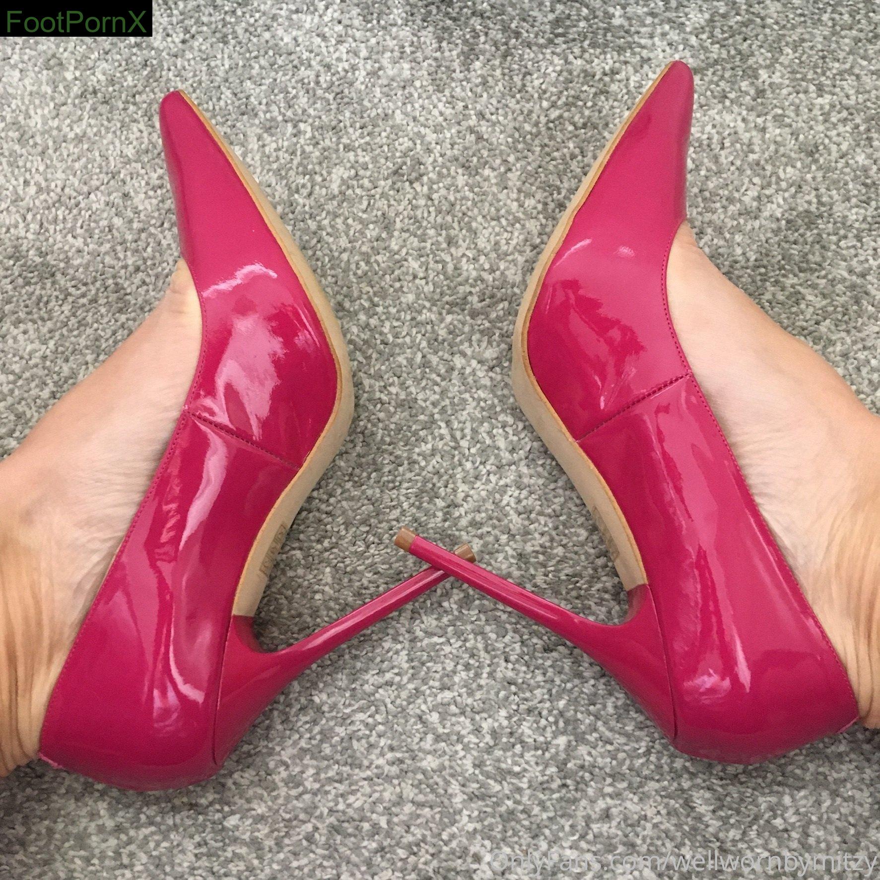 wellwornbymitzy feet photo 14