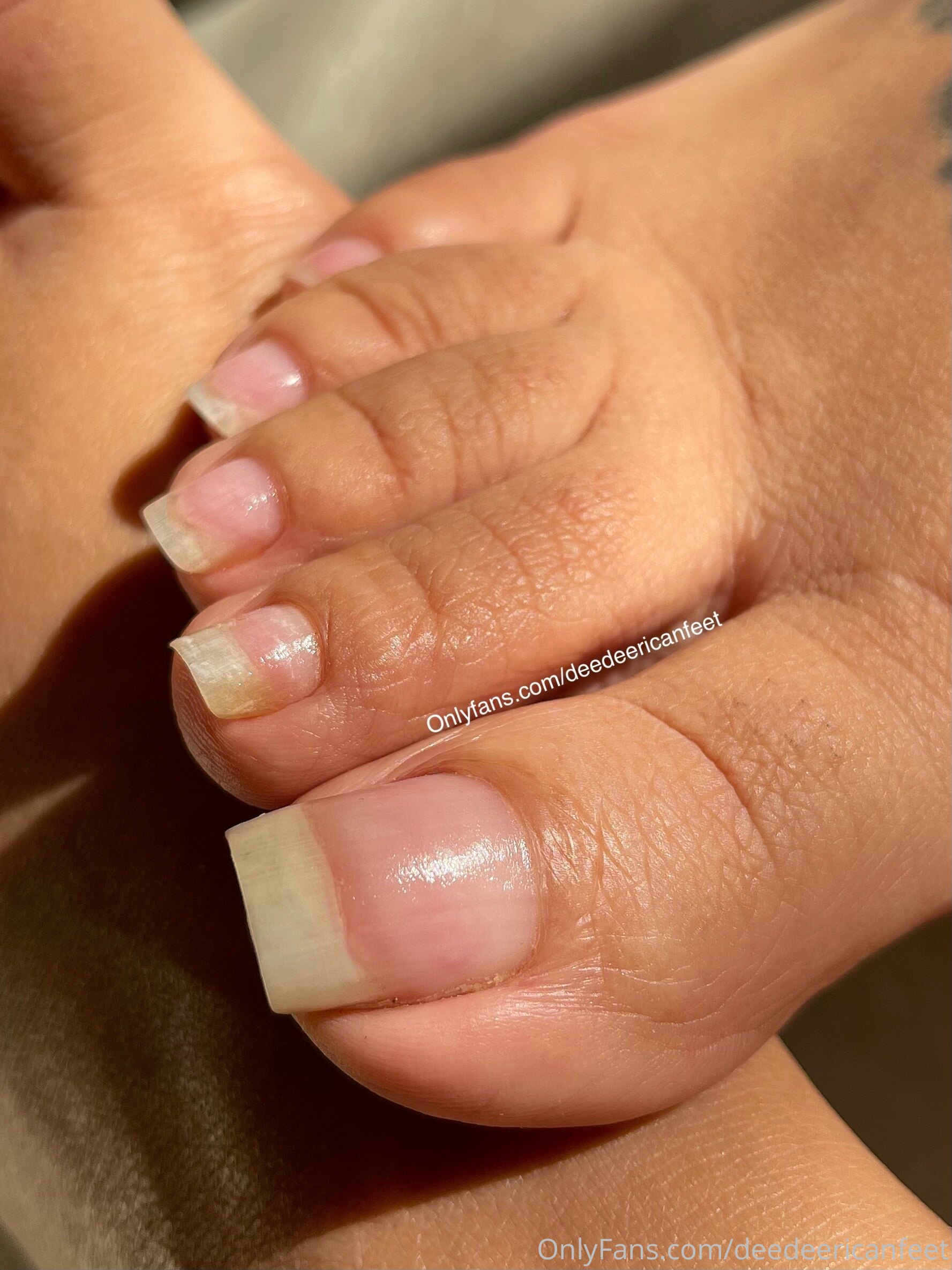 deedeericanfeet feet photo 5