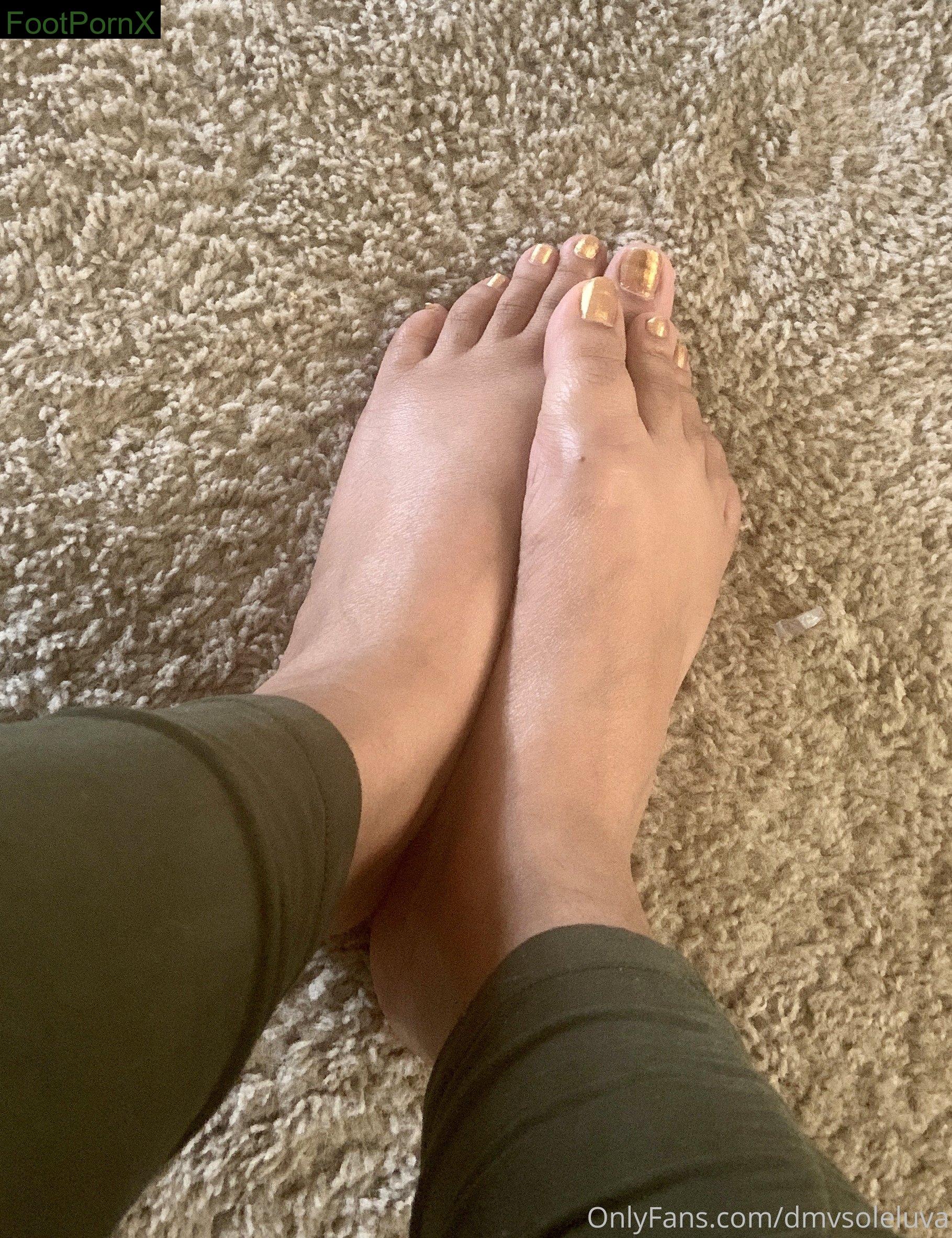 dmvsoleluva feet photo 9
