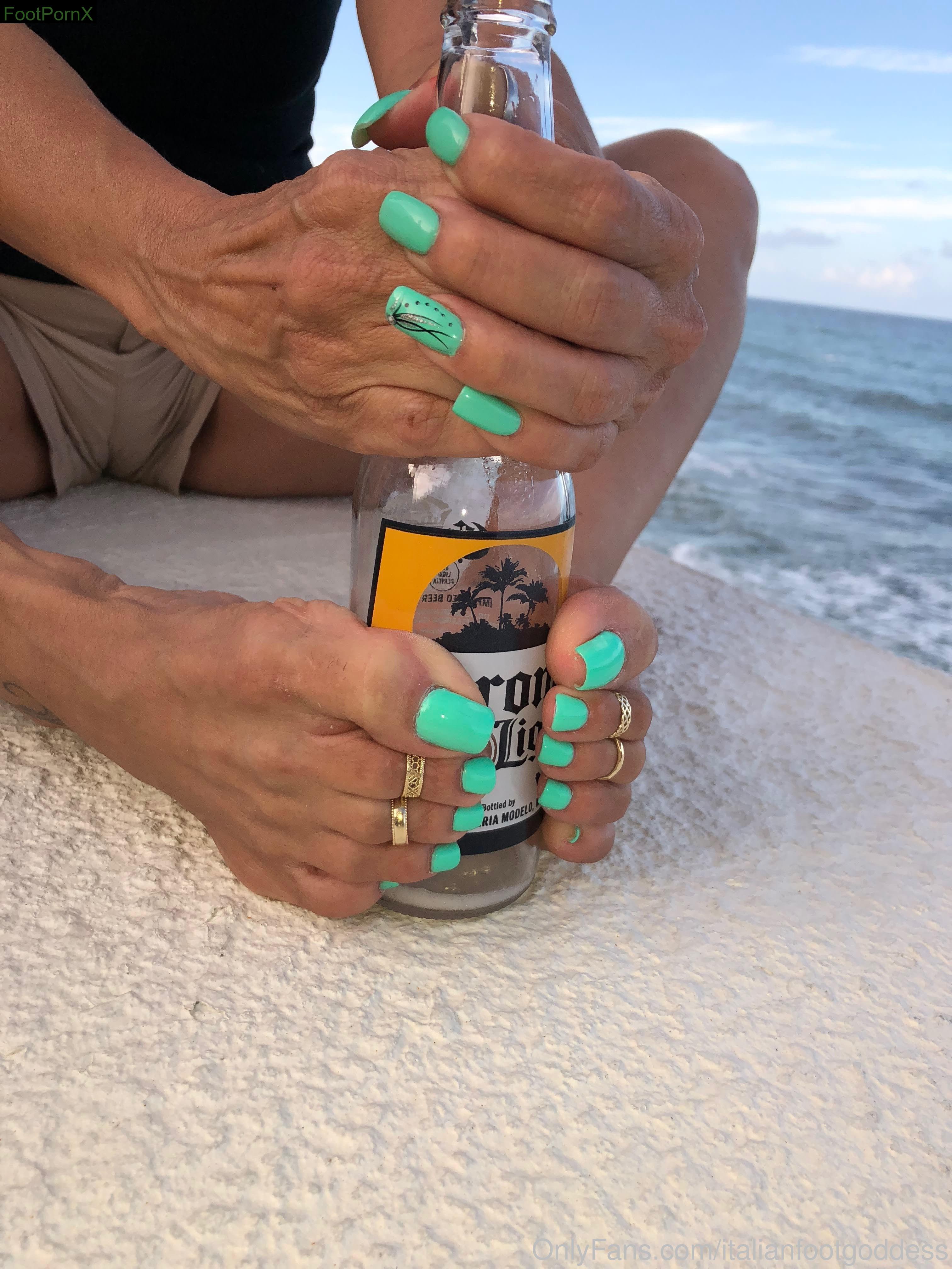 italianfootgoddess feet photo 13