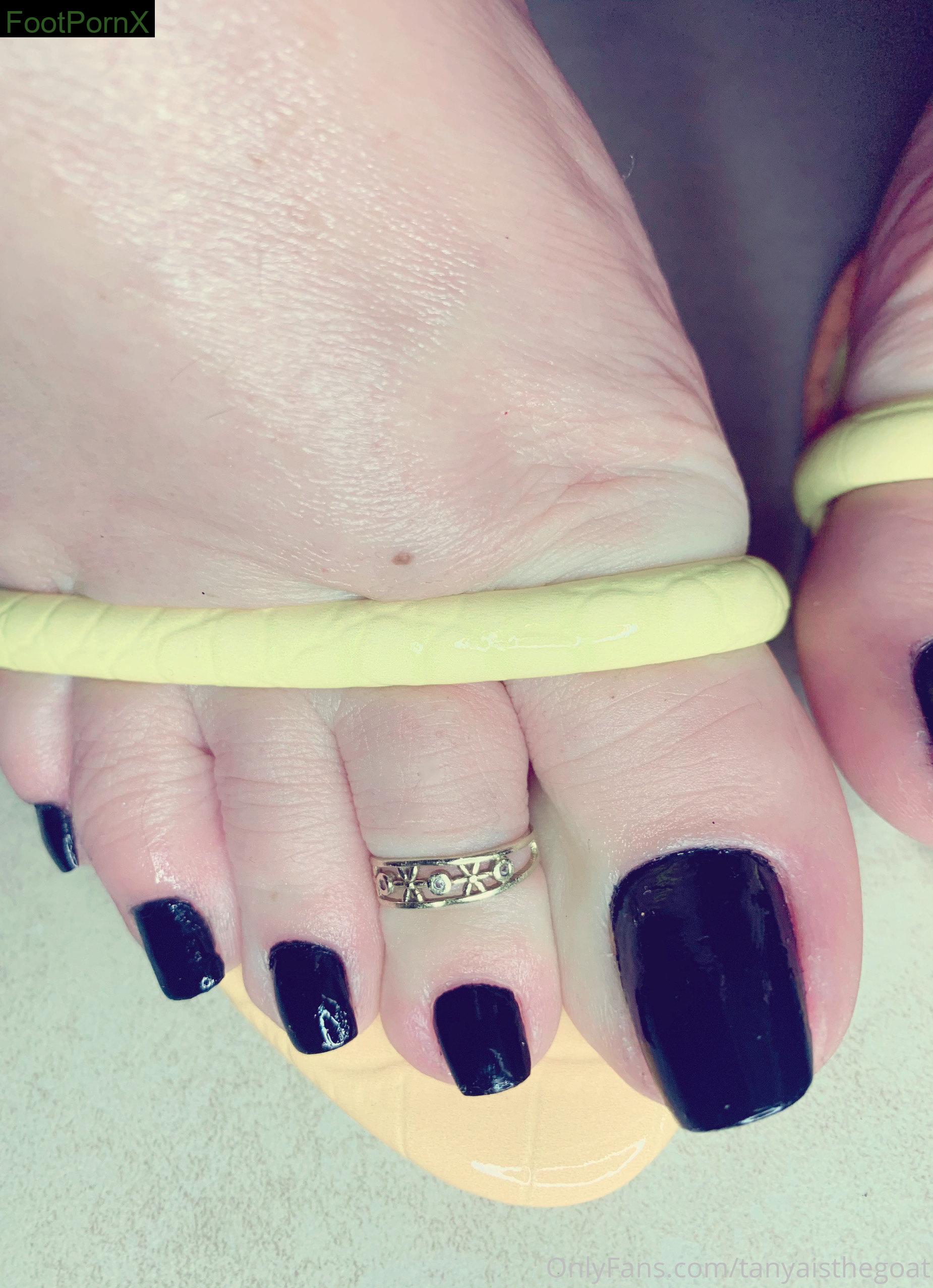 tanyaisthegoat feet photo 10