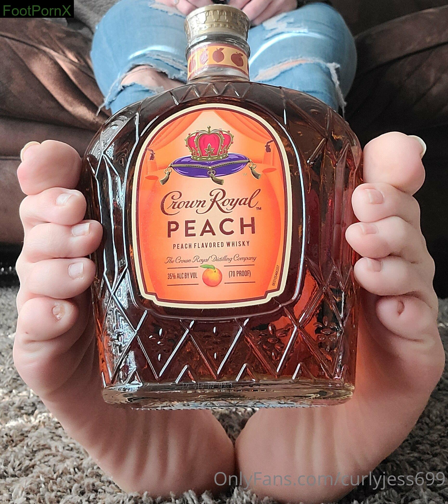 curlyjess699 feet photo 20