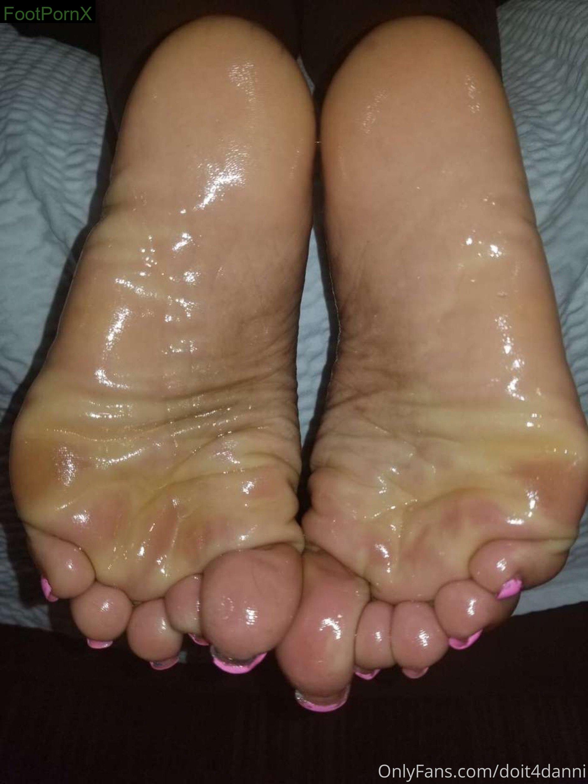 doit4danni feet photo 9