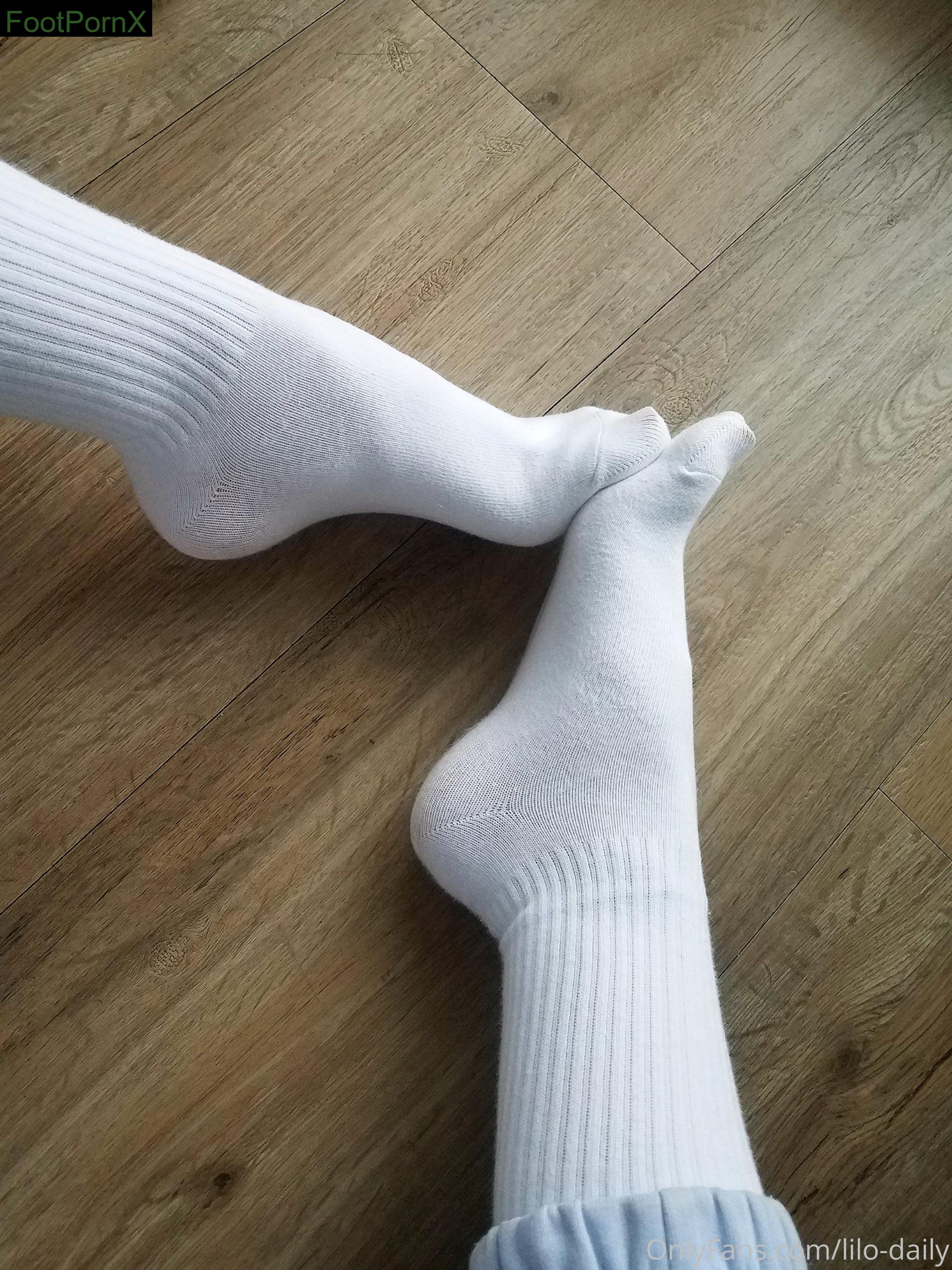 lilo-daily feet photo 3