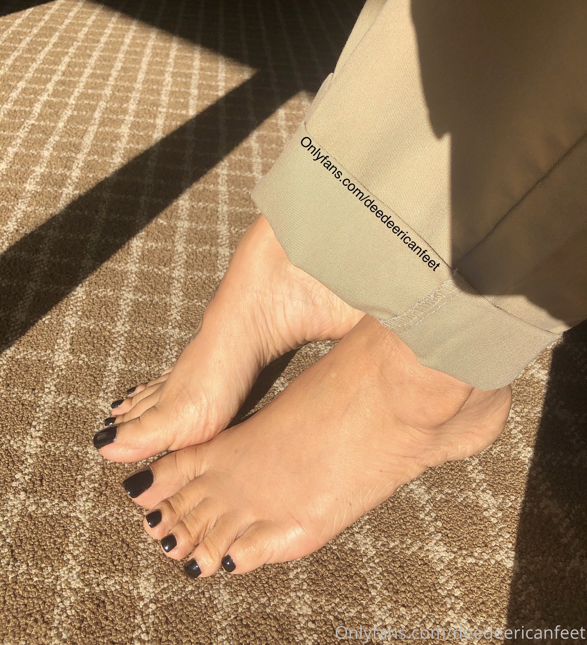 deedeericanfeet feet photo 24