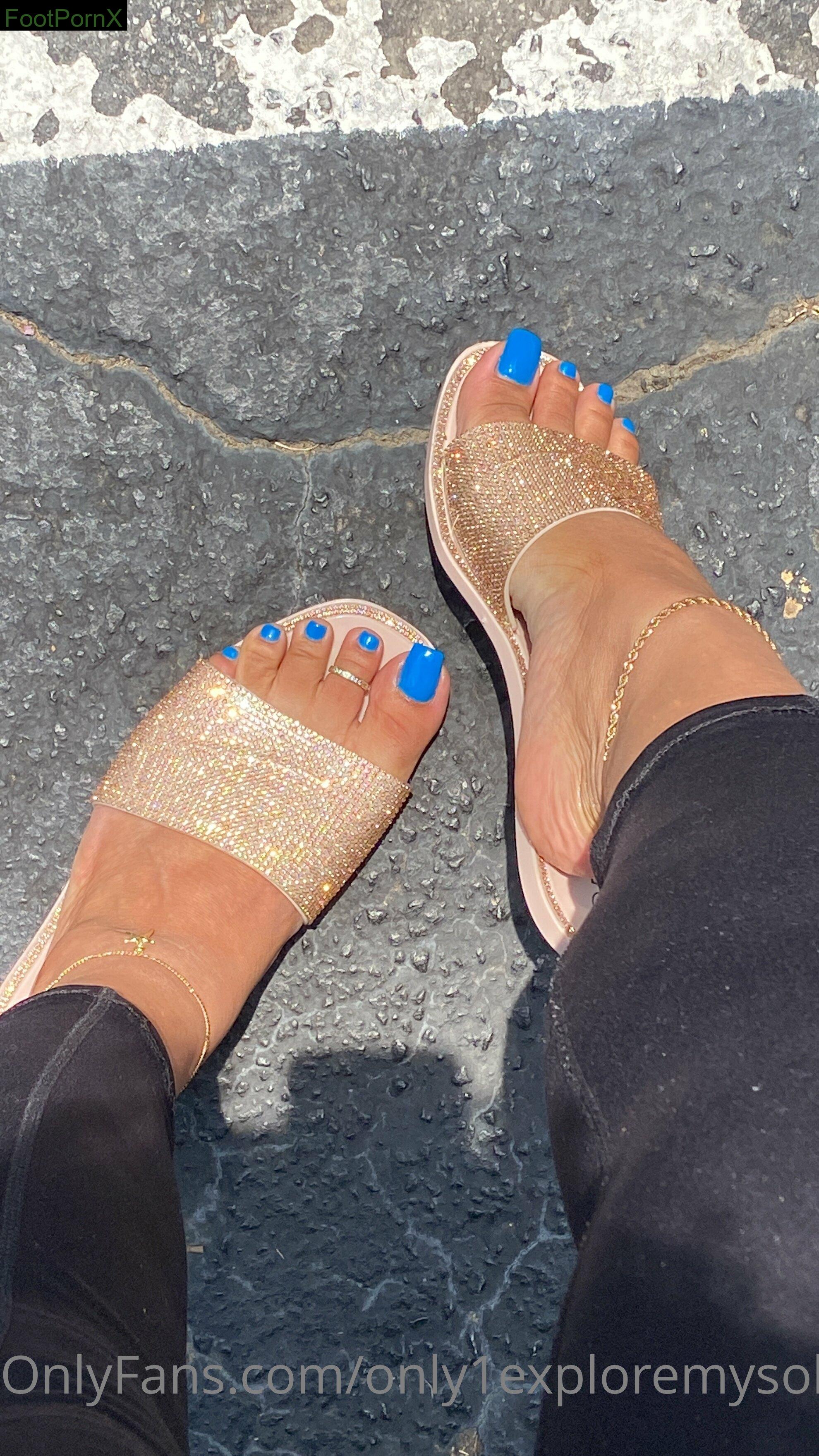 only1exploremysoles feet photo 1
