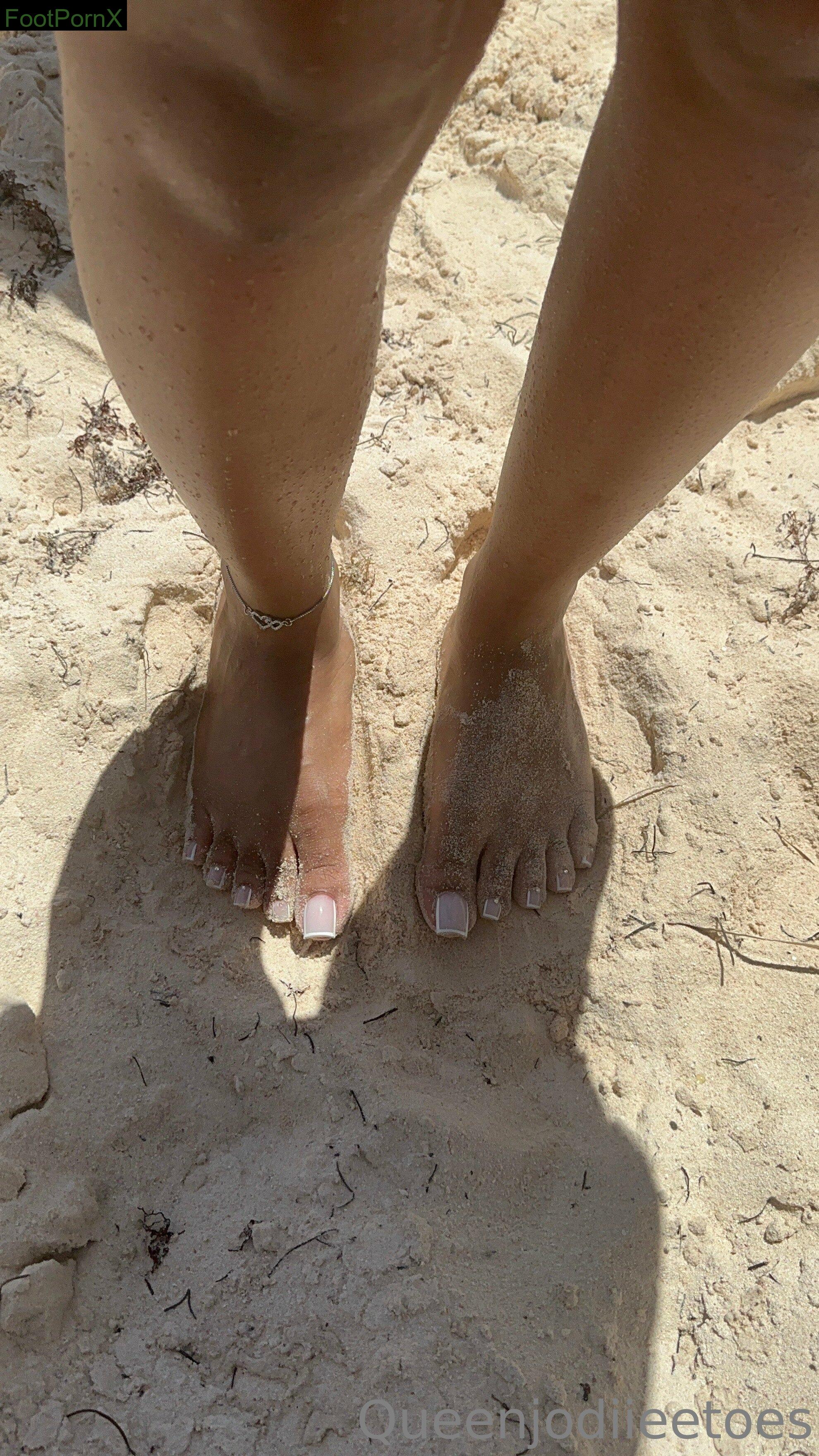 prettyfeetonly1800 feet photo 20