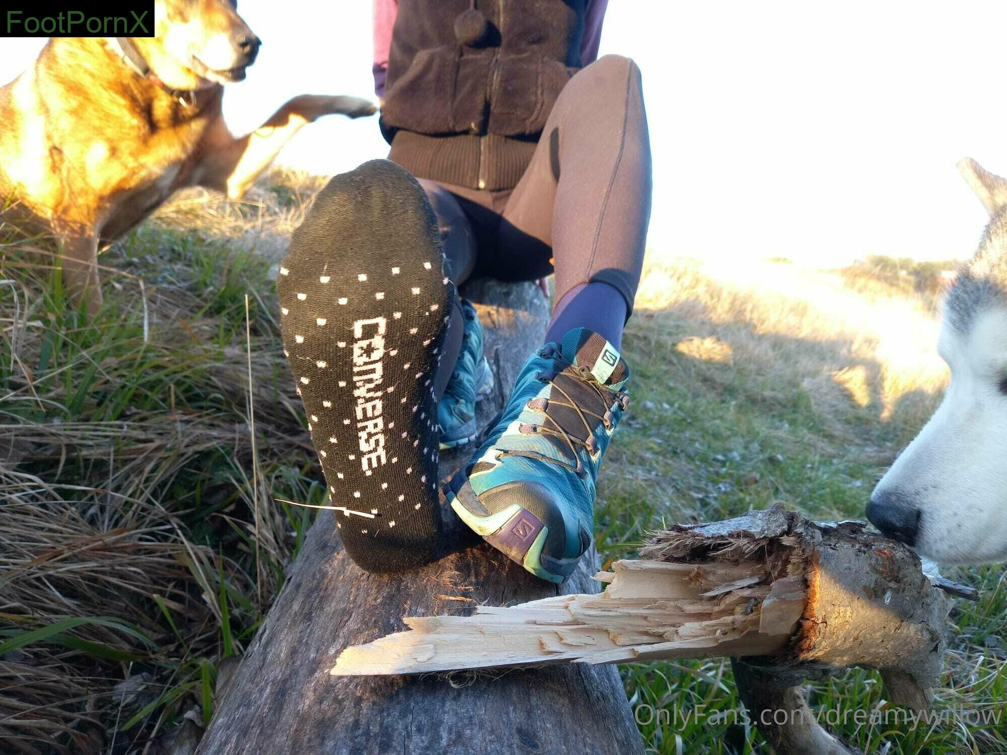 dreamywillow feet photo 1