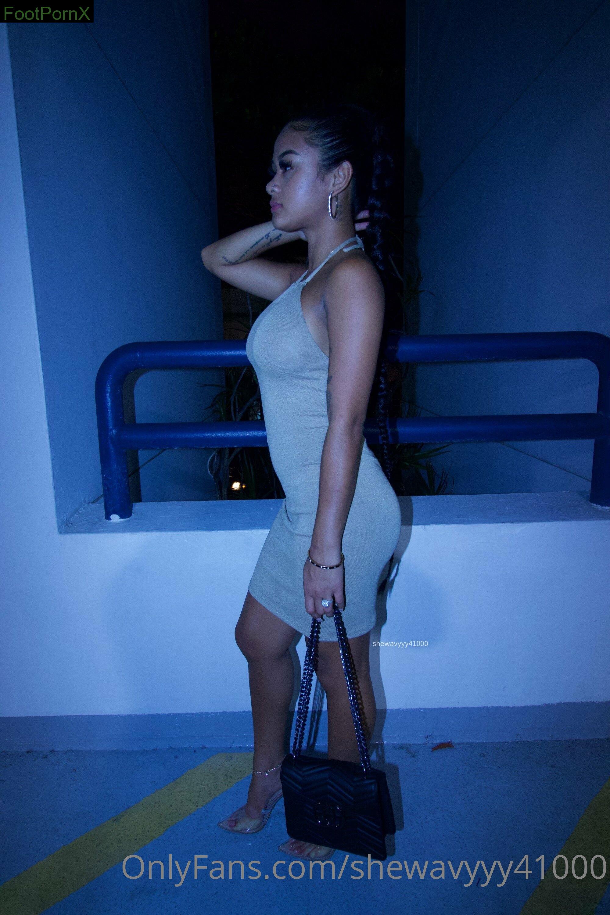 shewavyyy410 feet photo 15