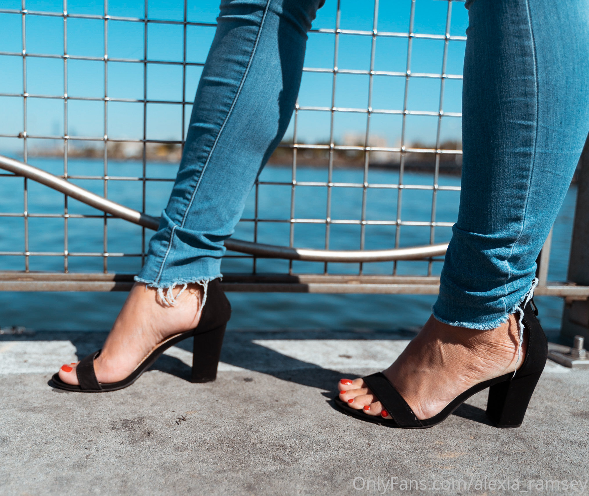 alexia_ramsey feet photo 9
