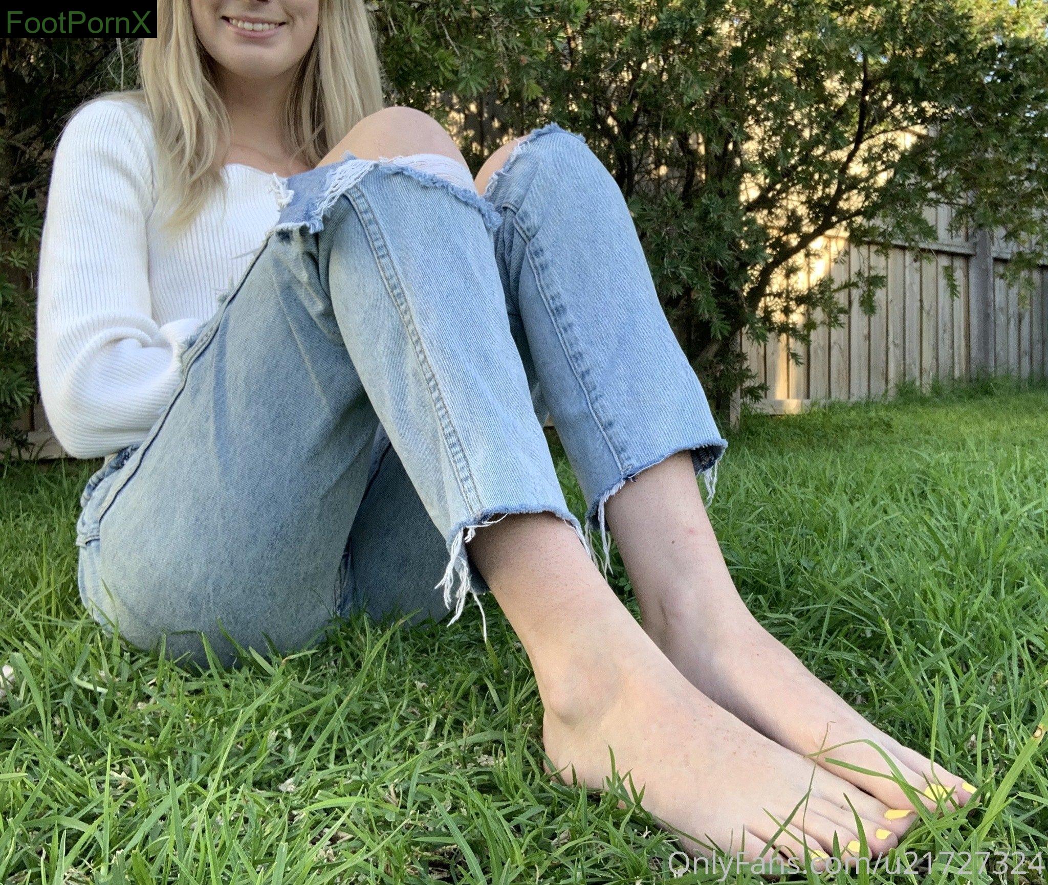 Isabella young12 feet photo 4