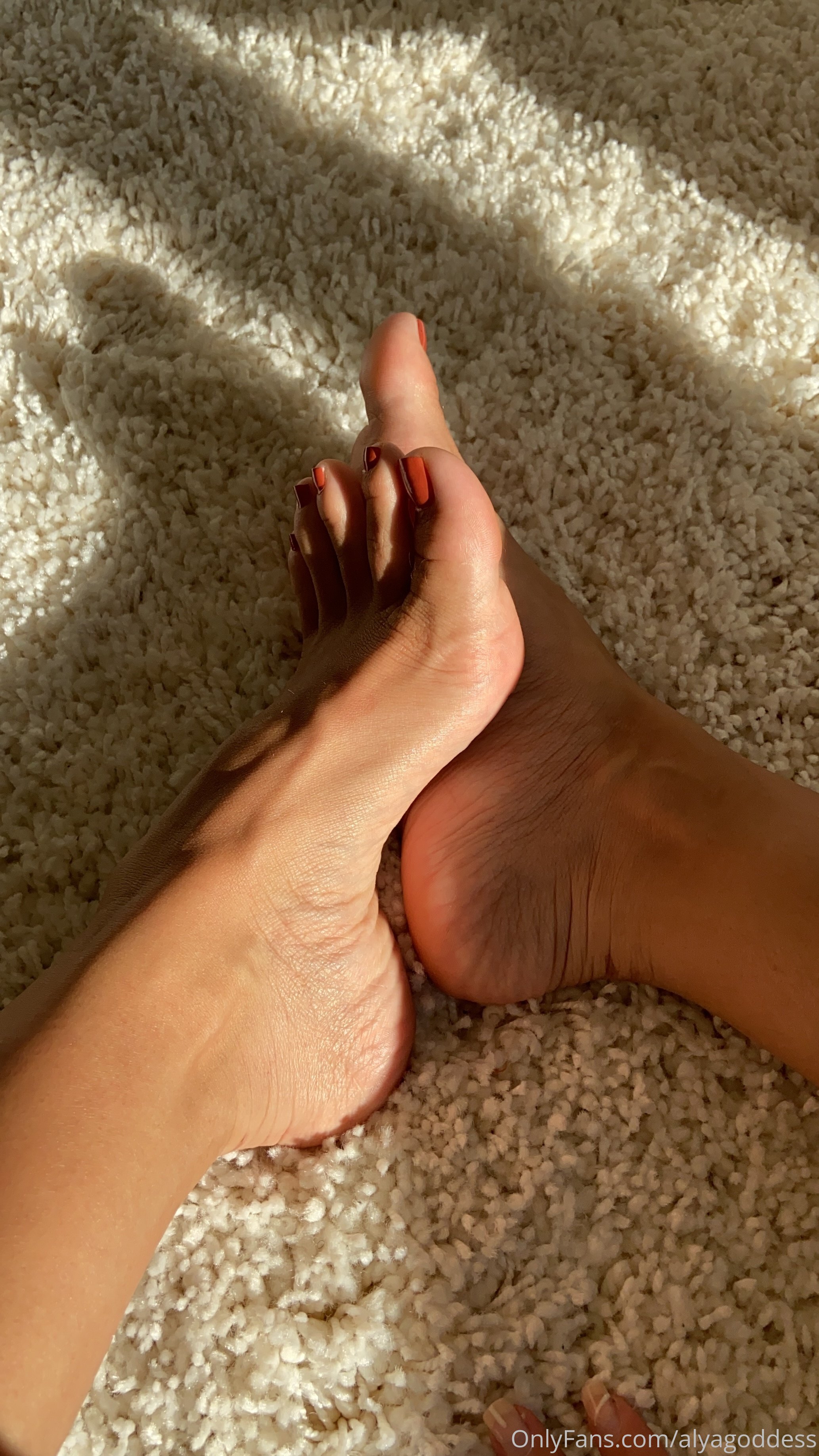 alyagoddess feet photo 13
