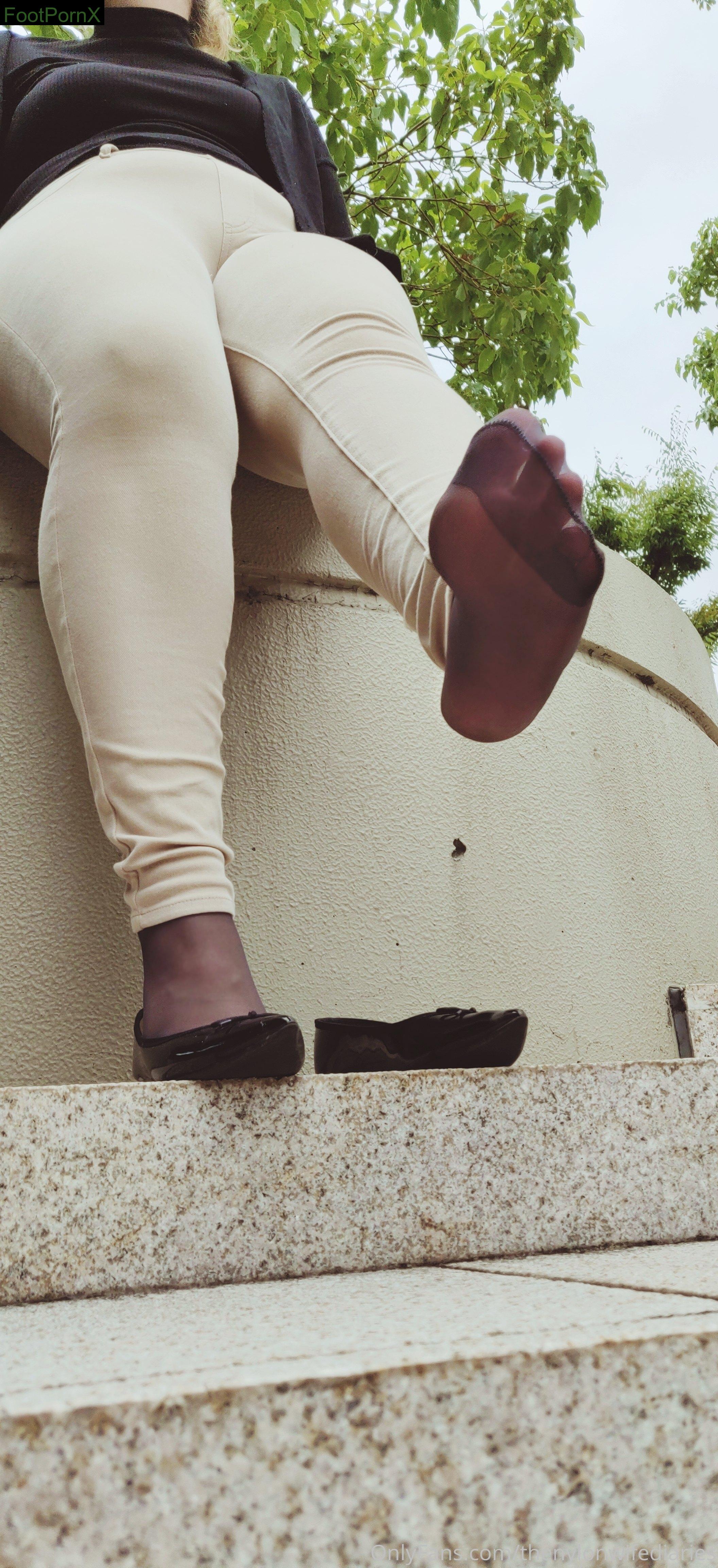 thenylonwifediaries feet photo 14
