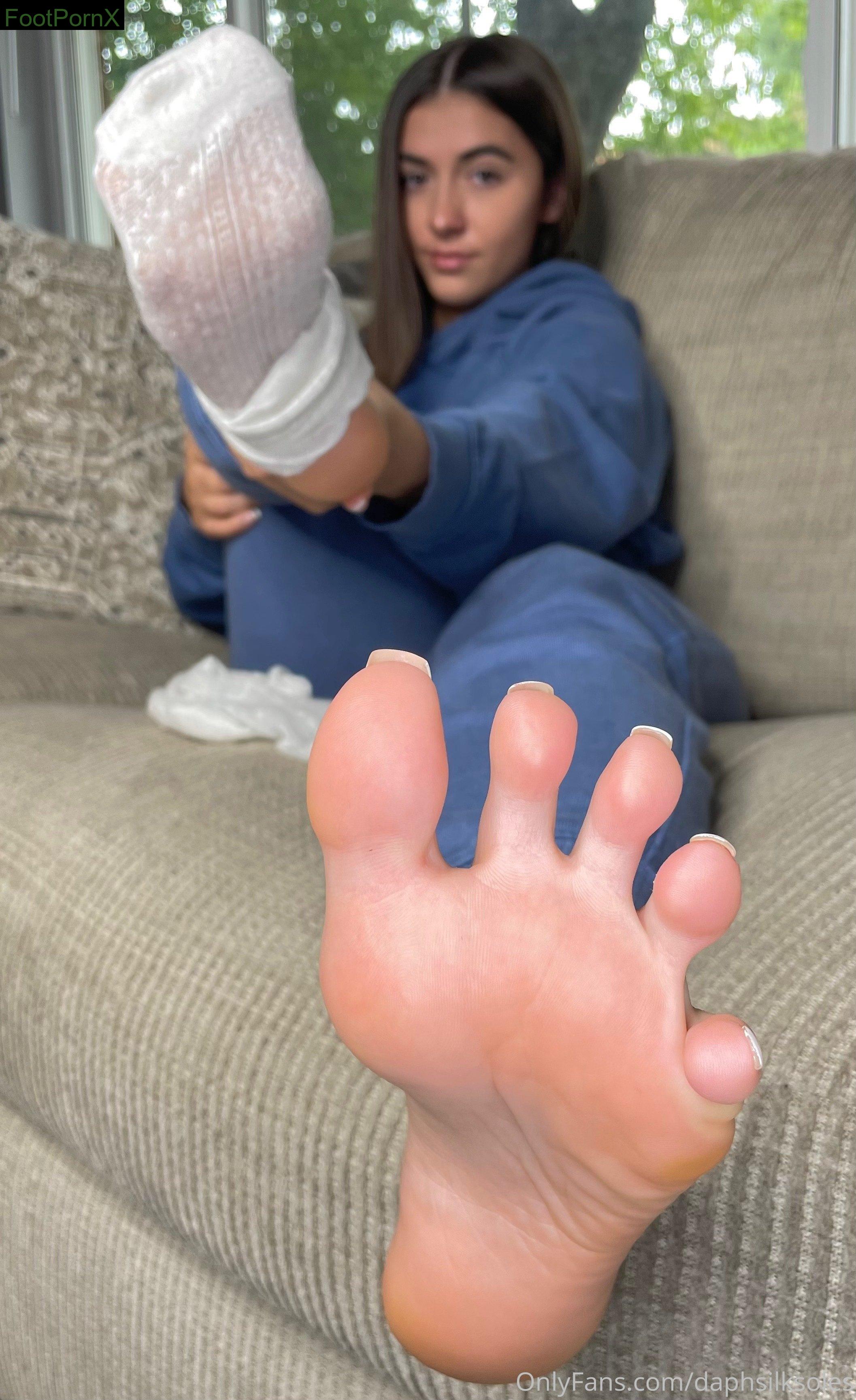daphsilksoles feet photo 17