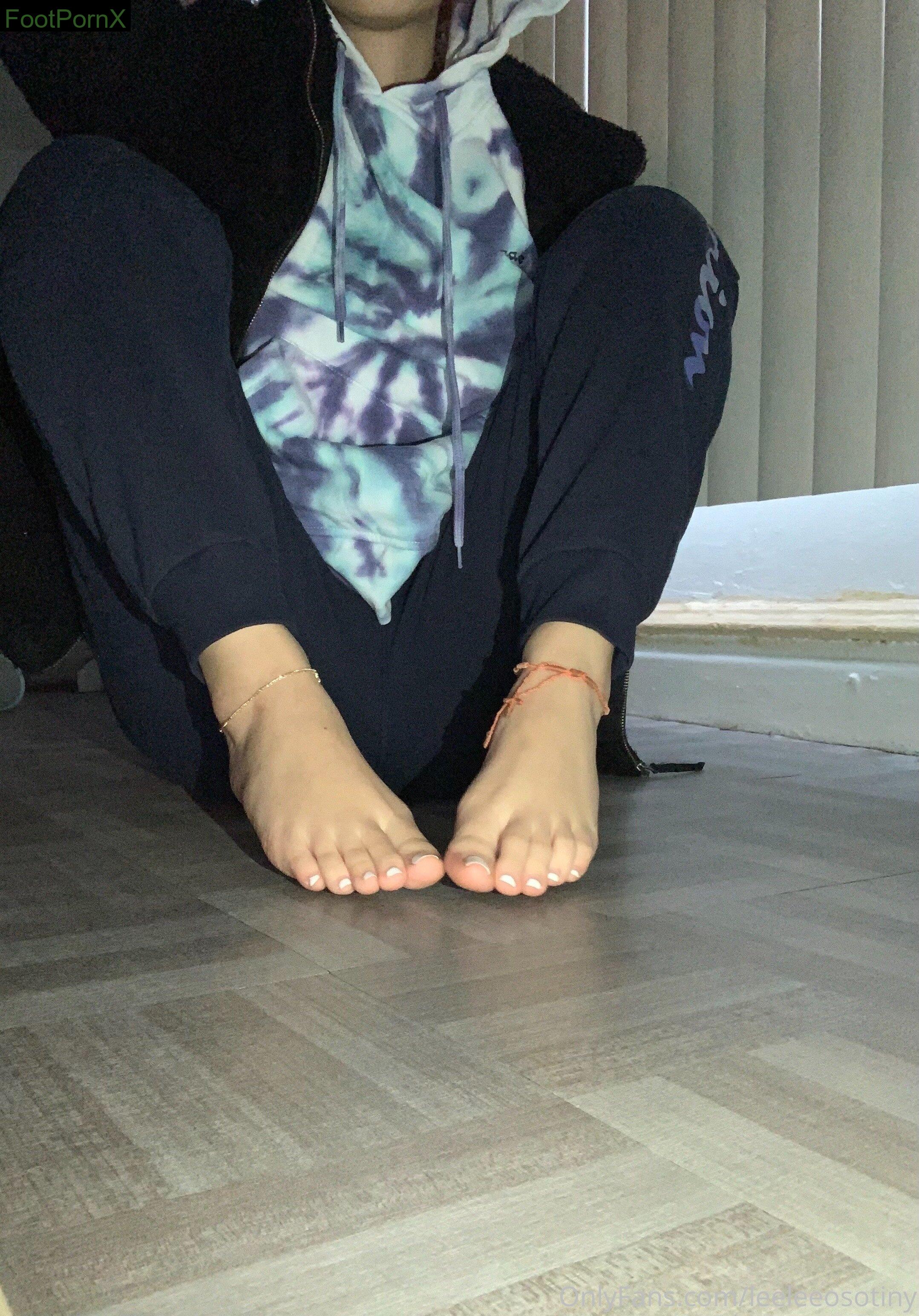 leeleeosotiny feet photo 20