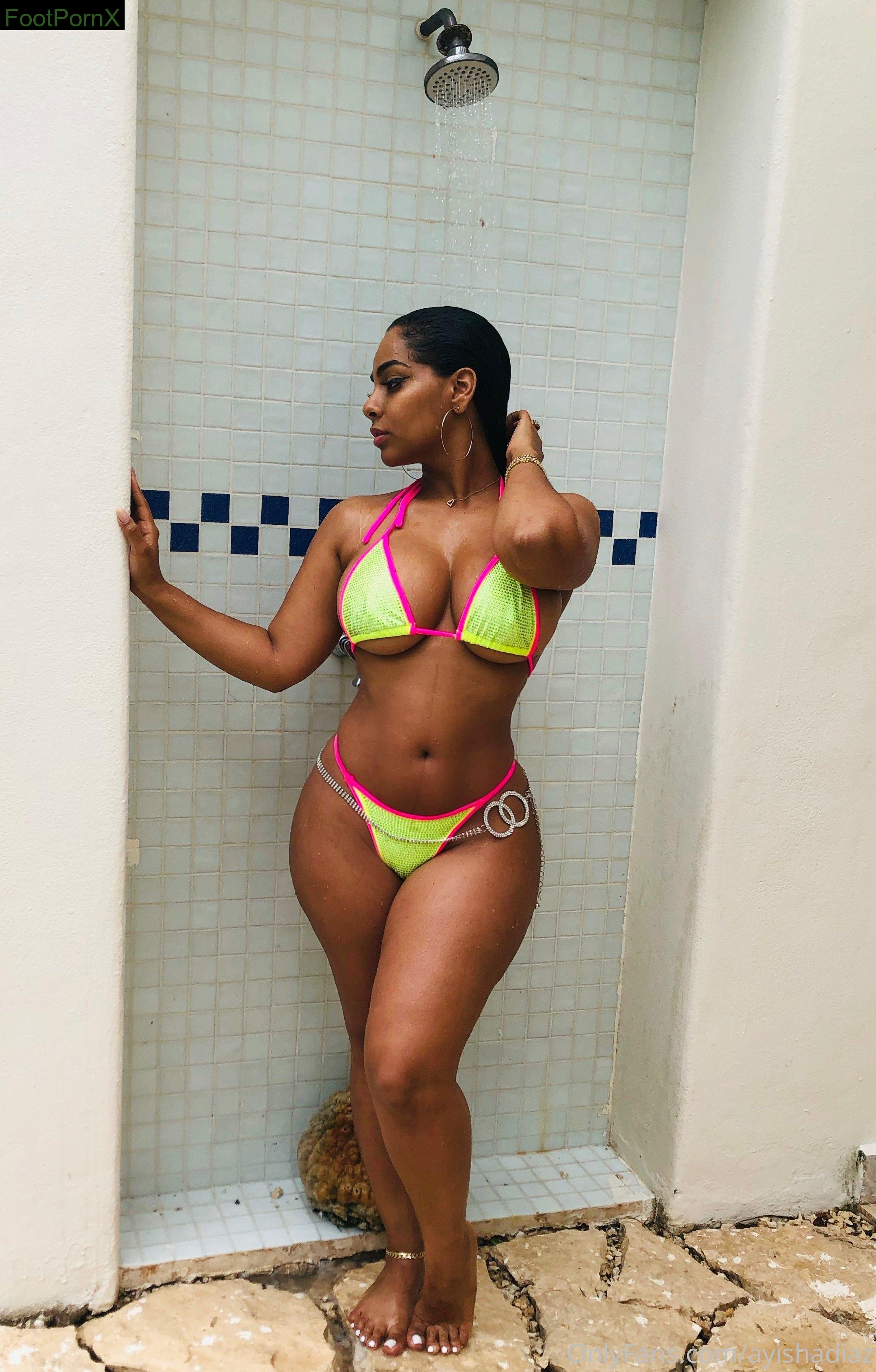 ayishadiaz feet photo 13