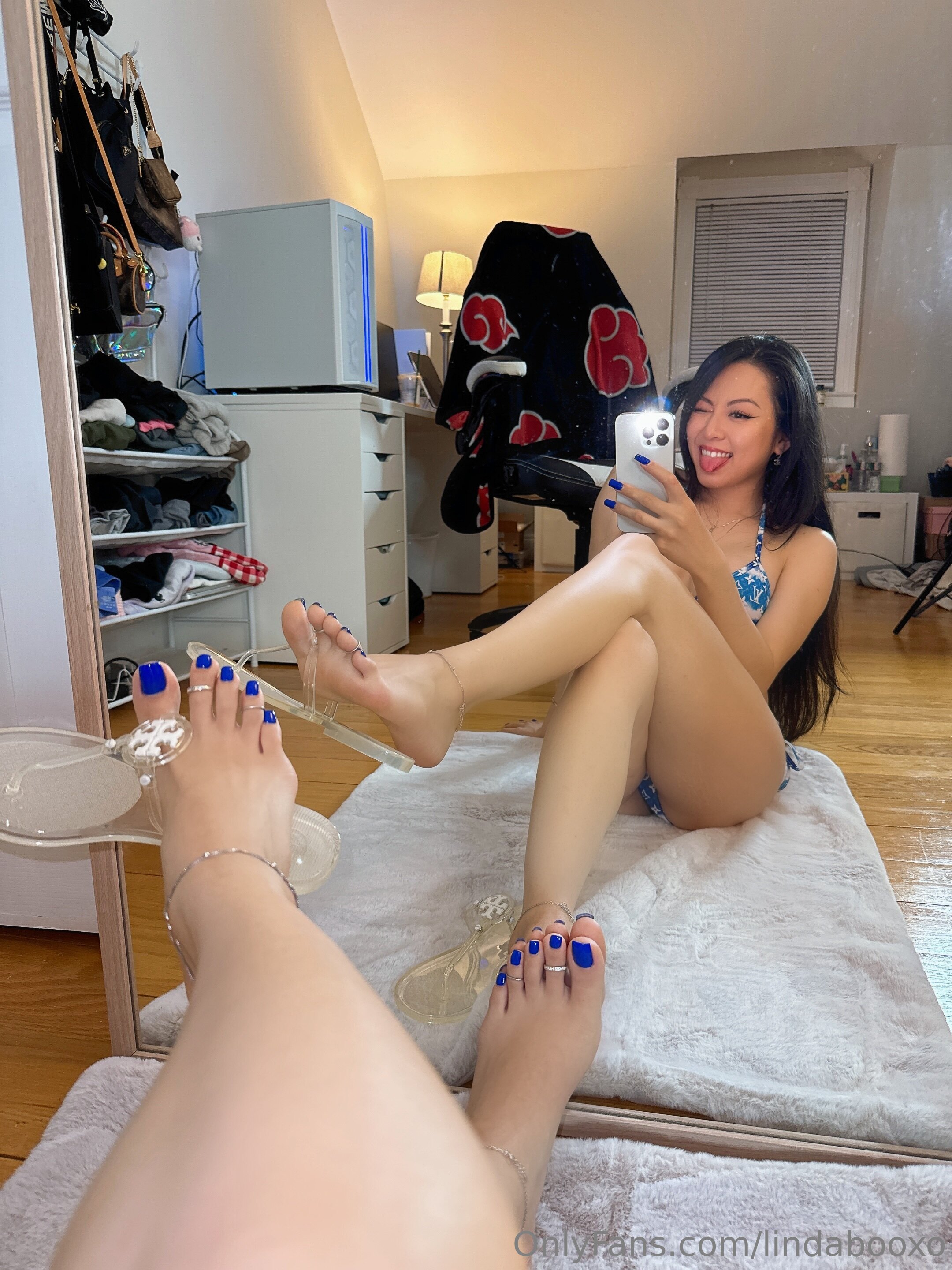 lindabooxo feet photo 12