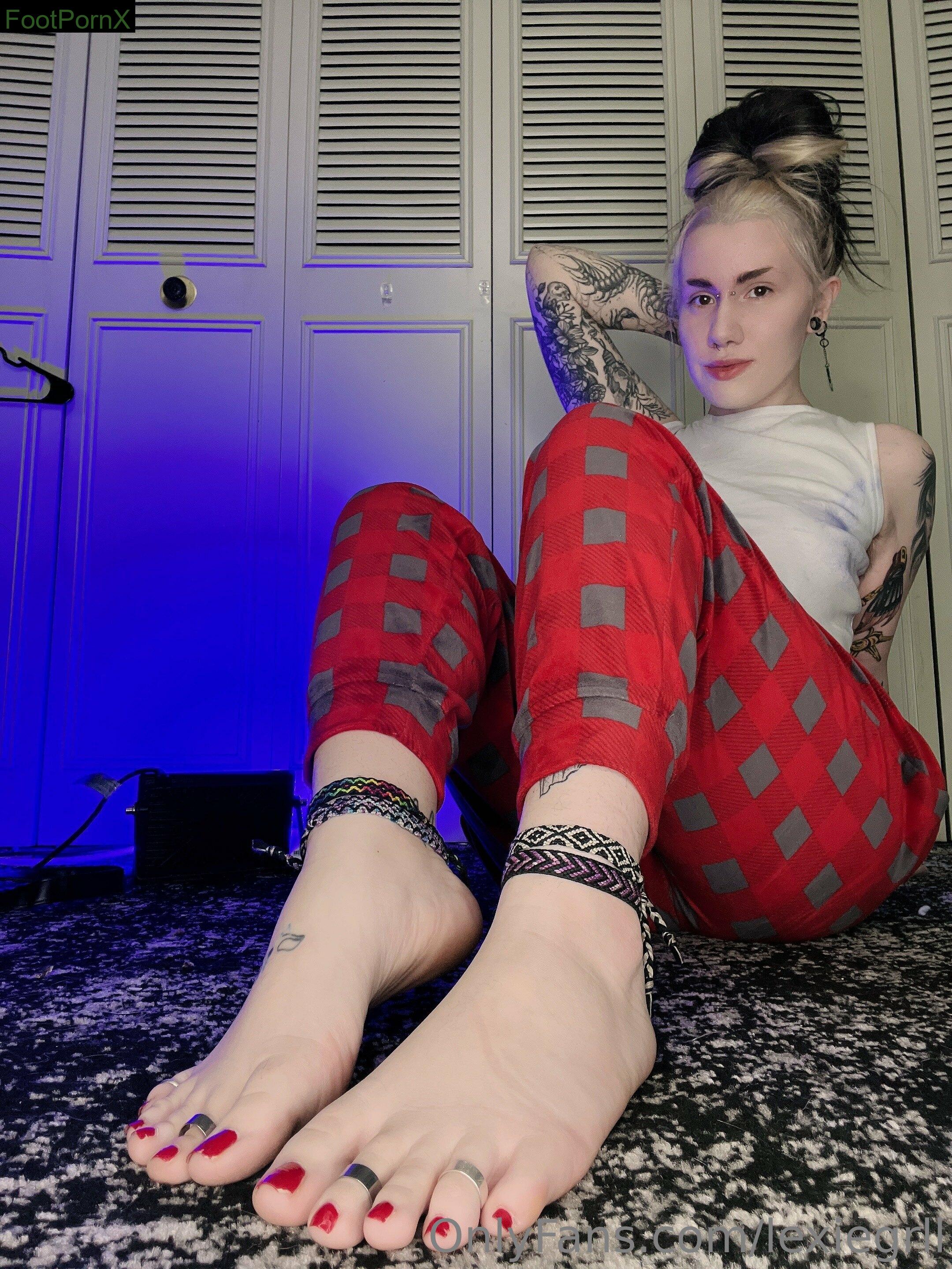 lexiegrll feet photo 15